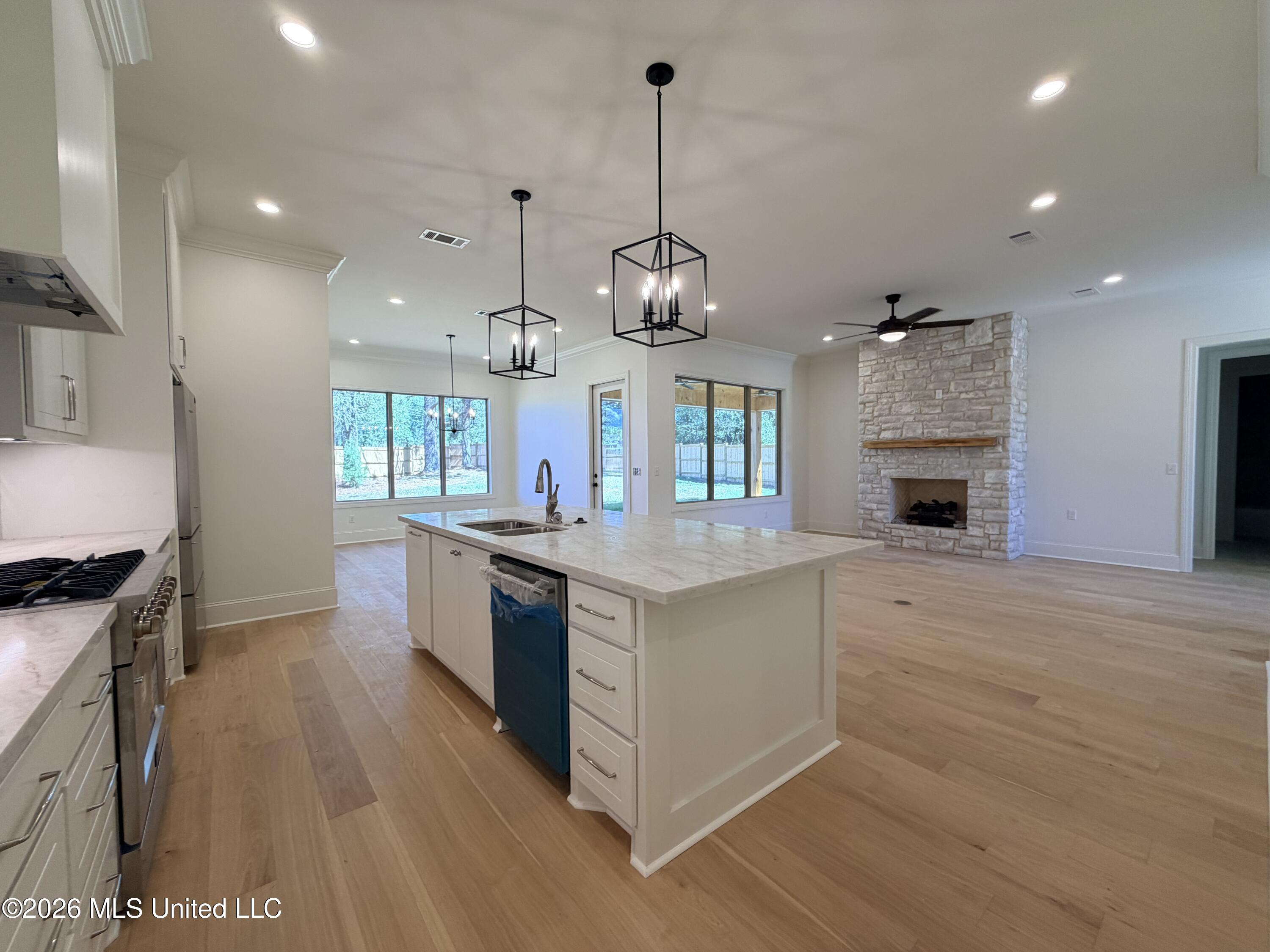 102 Harbor View Drive Property Photo 10