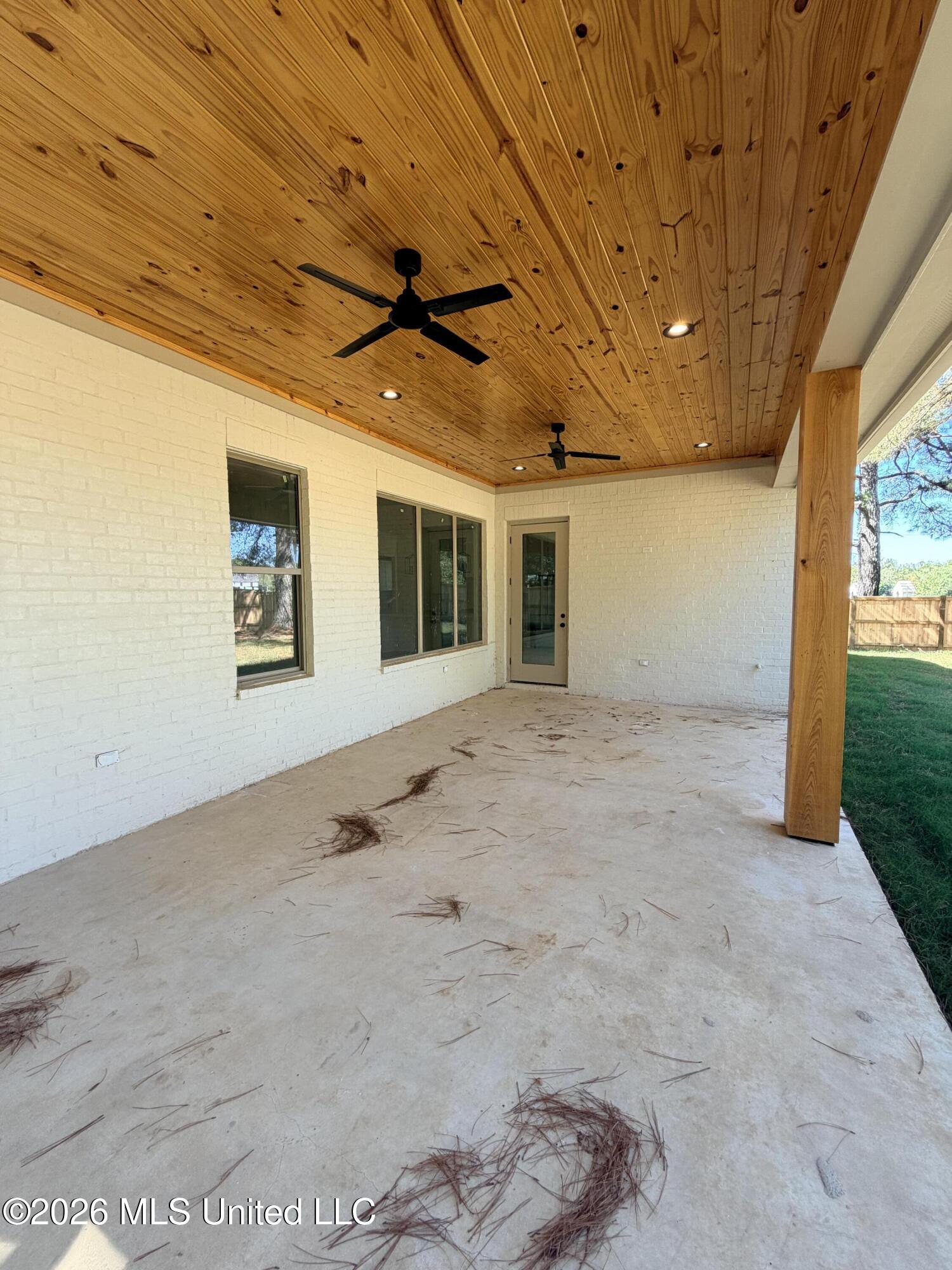 102 Harbor View Drive Property Photo 28