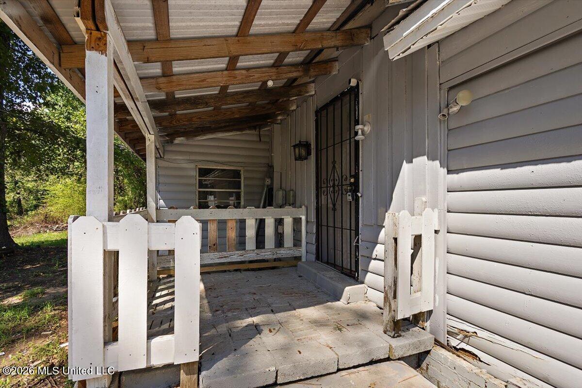 1446 Lakeview Avenue Property Photo 5