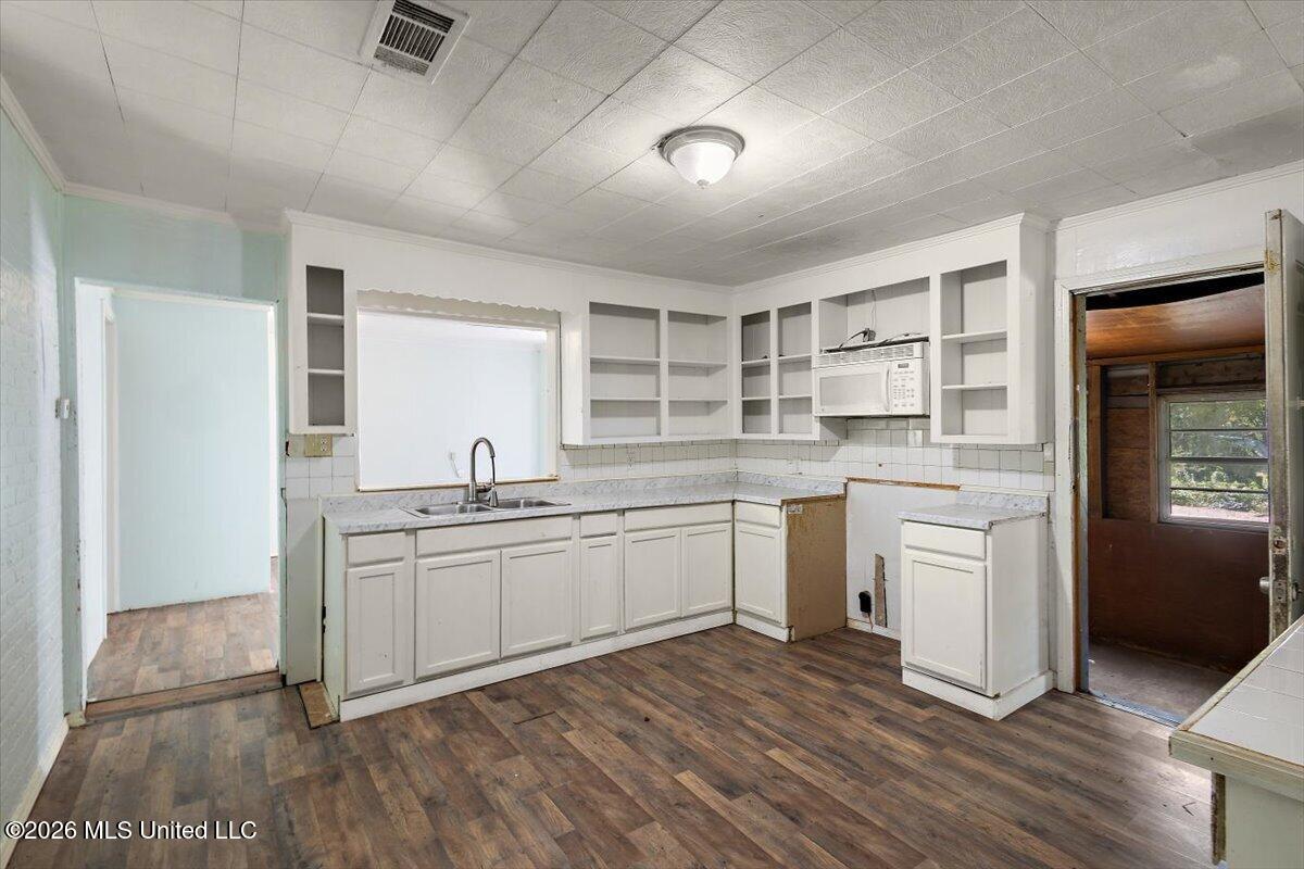 1446 Lakeview Avenue Property Photo 9