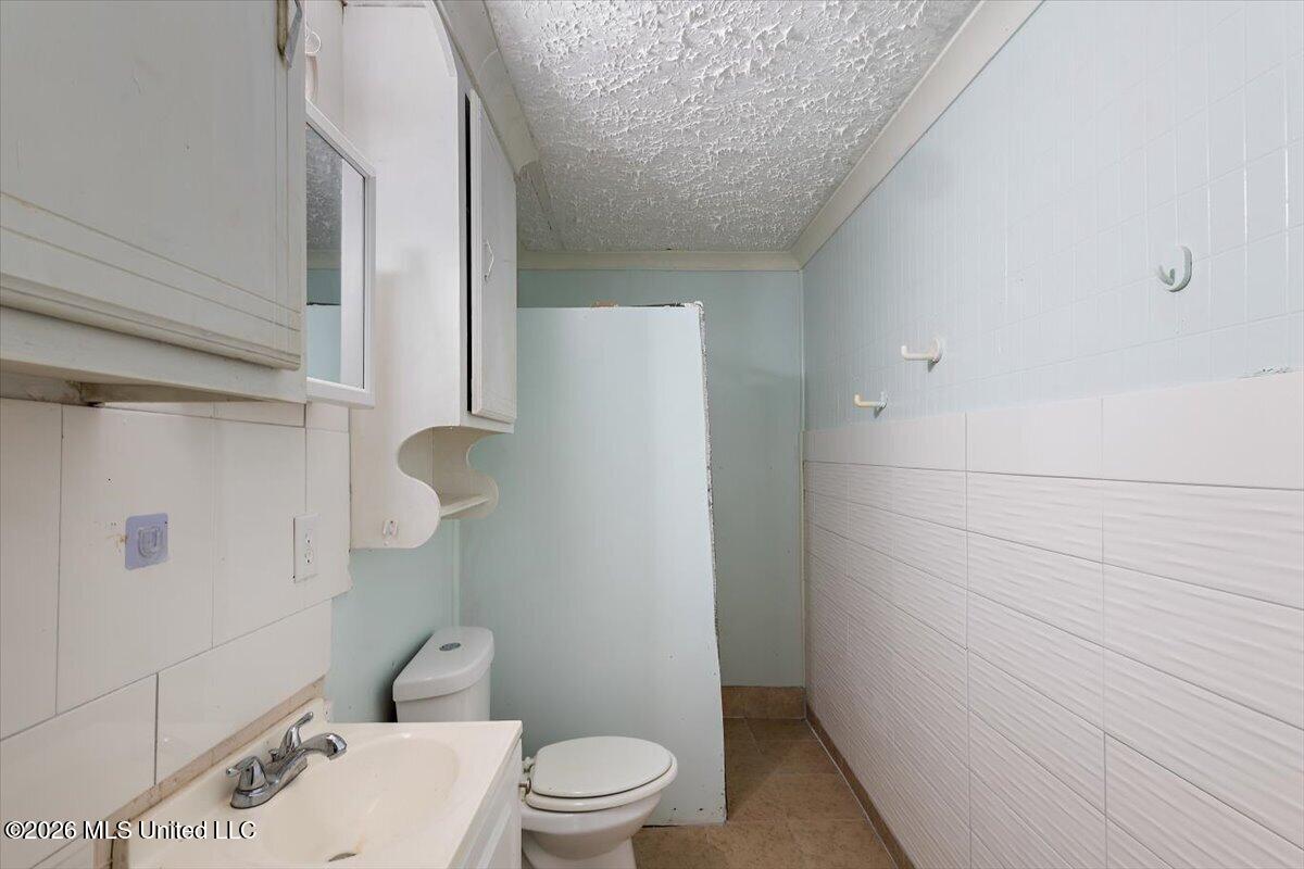 1446 Lakeview Avenue Property Photo 12