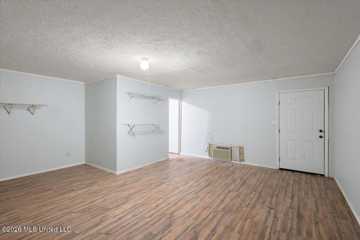 1446 Lakeview Avenue Property Photo 25