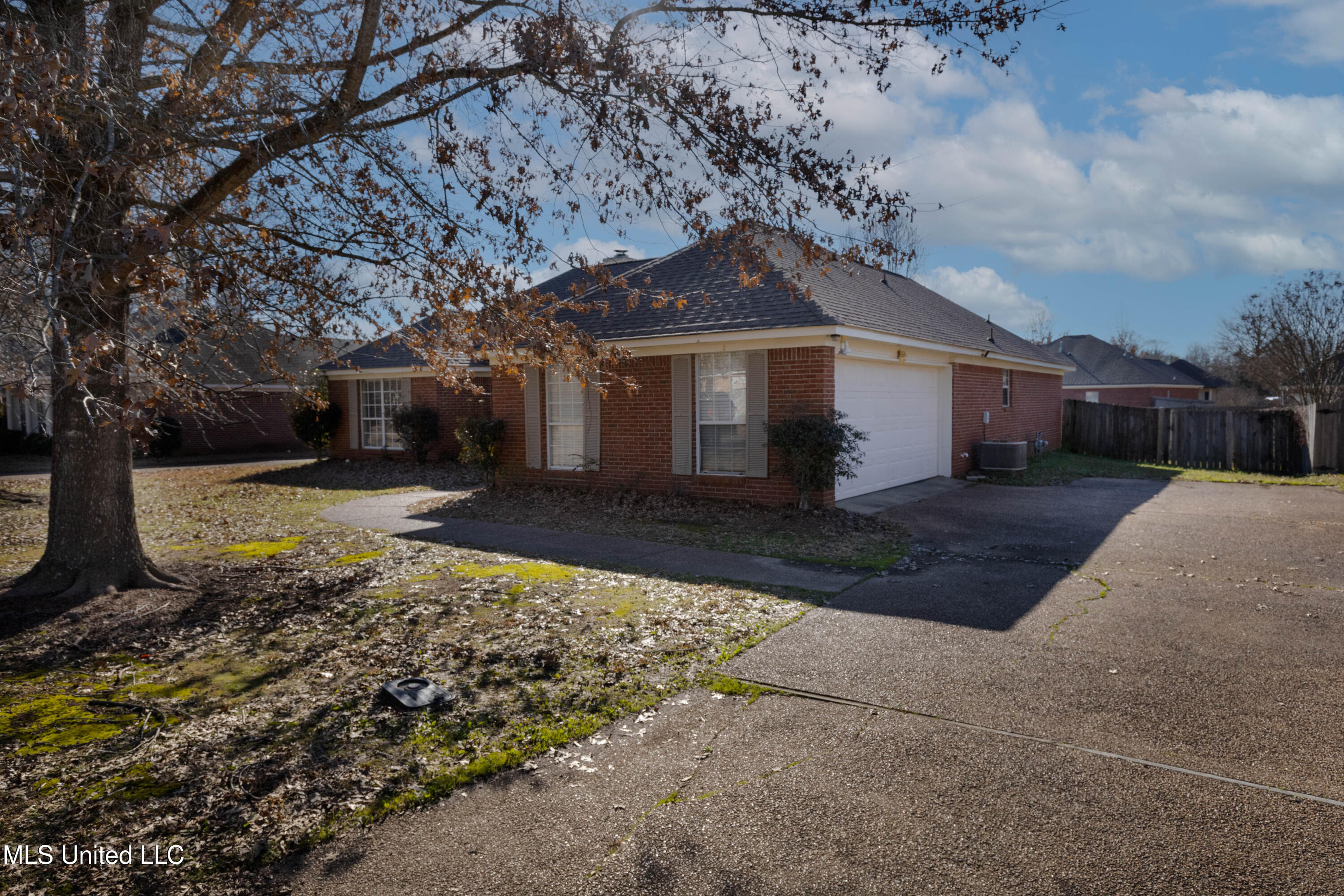 105 Channing Circle Property Photo 2