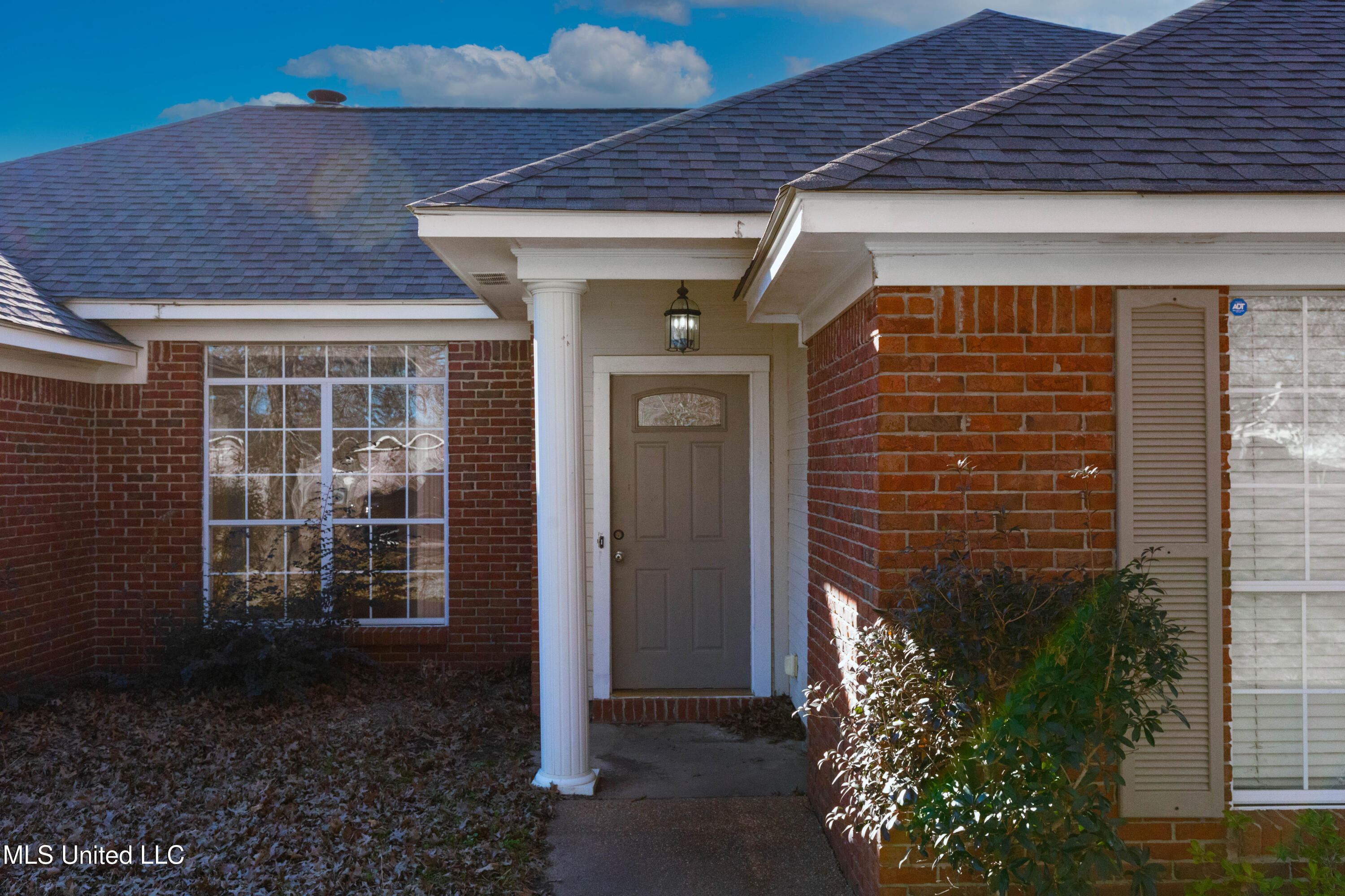 105 Channing Circle Property Photo 3