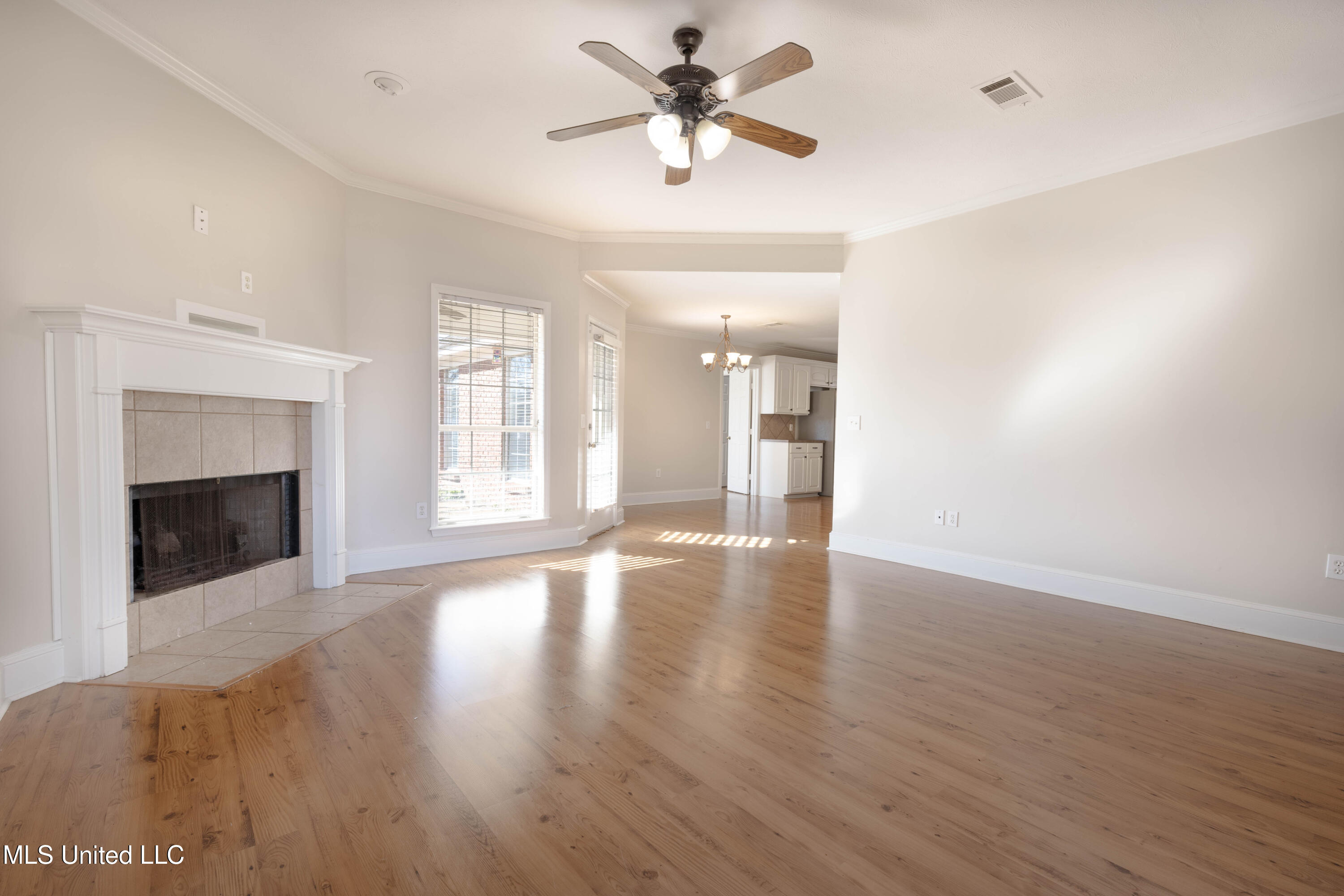105 Channing Circle Property Photo 6