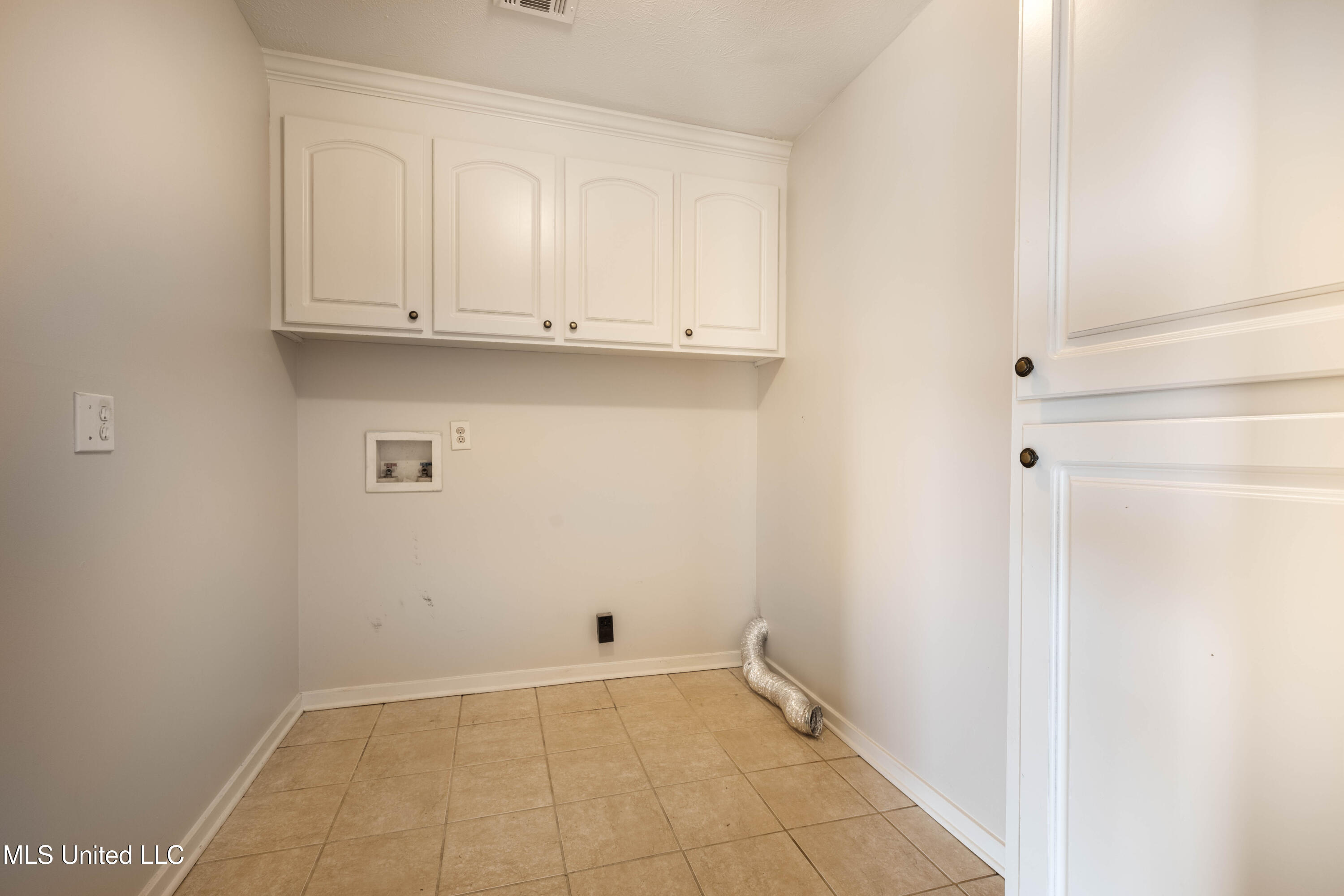 105 Channing Circle Property Photo 11