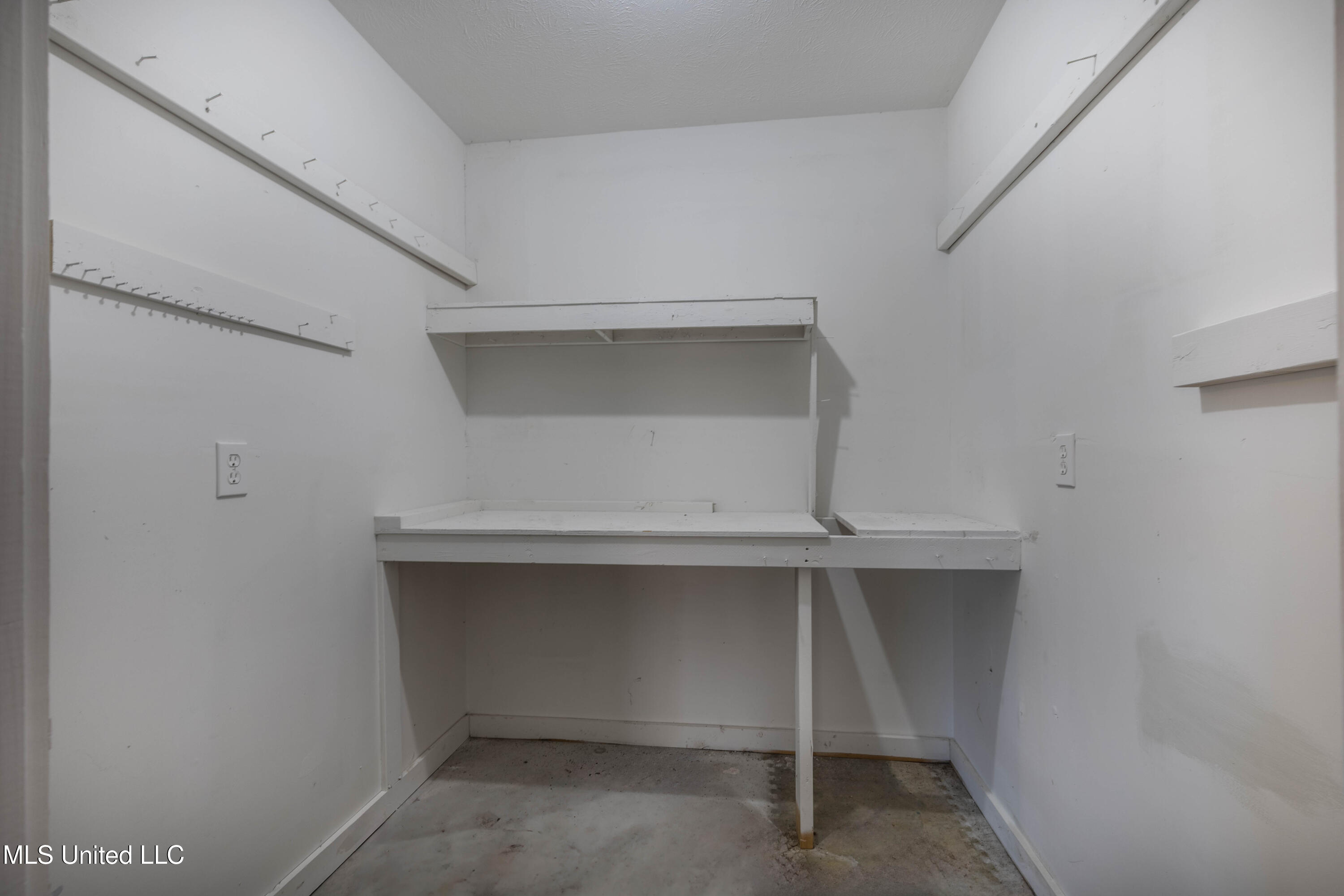 105 Channing Circle Property Photo 28