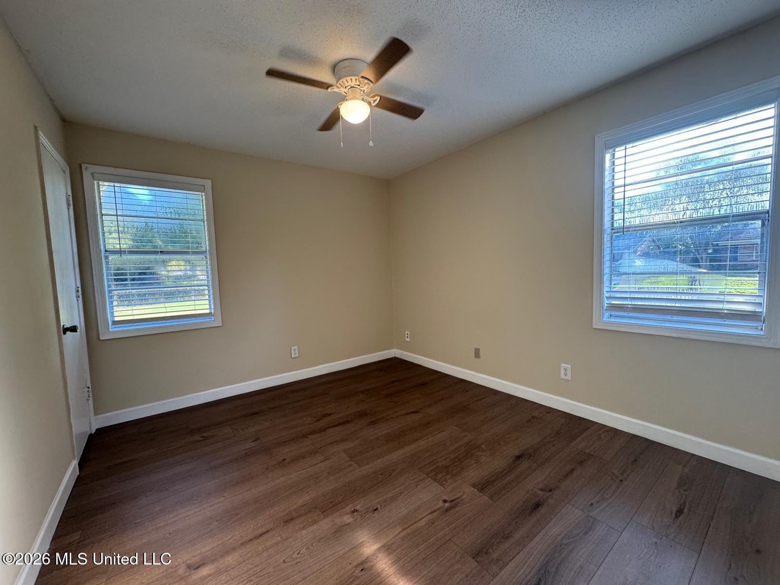 1598 Lisa Drive Property Photo 8