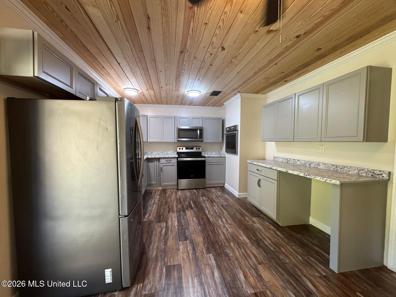 1598 Lisa Drive Property Photo 15