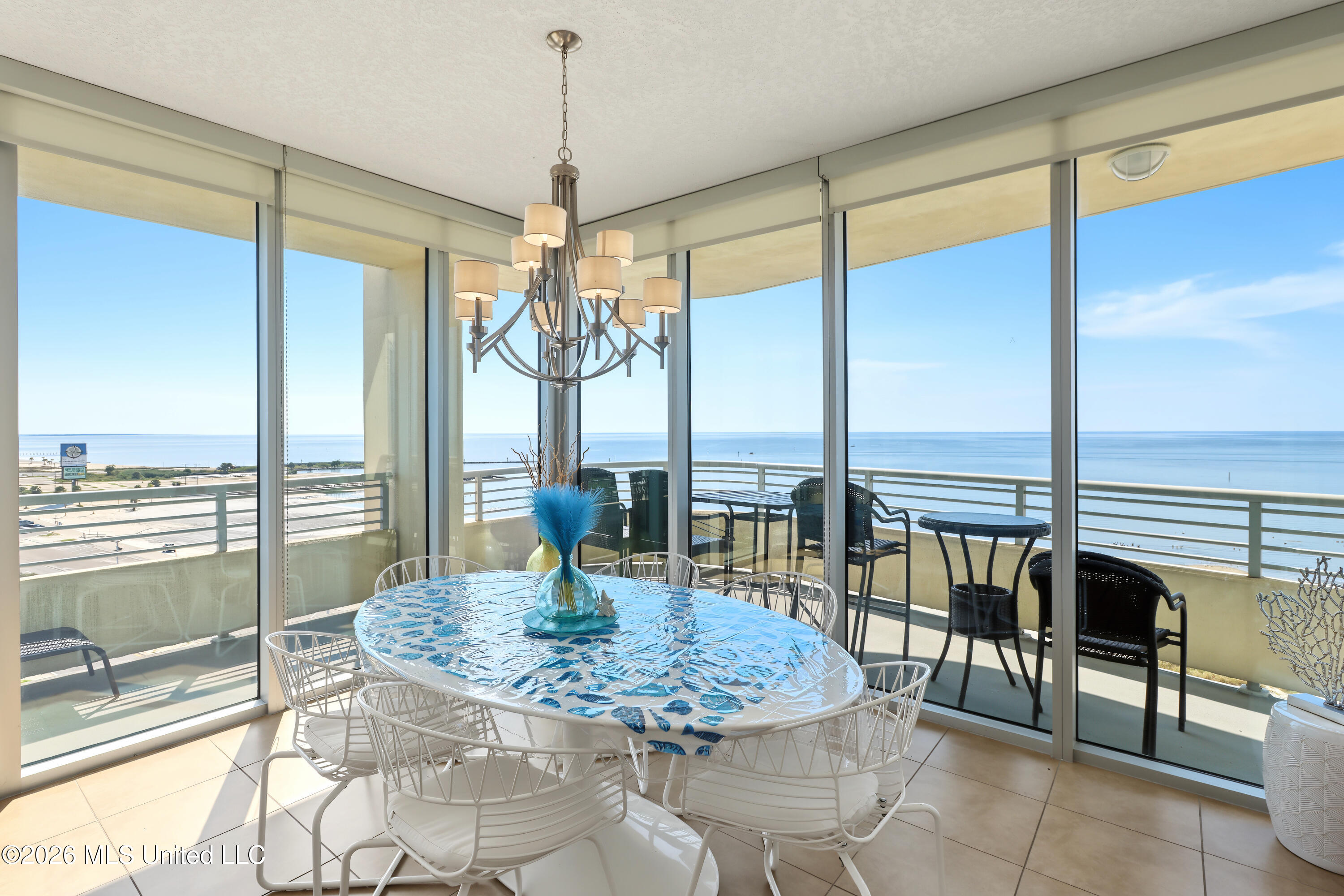 2060 Beach Boulevard Property Photo 9