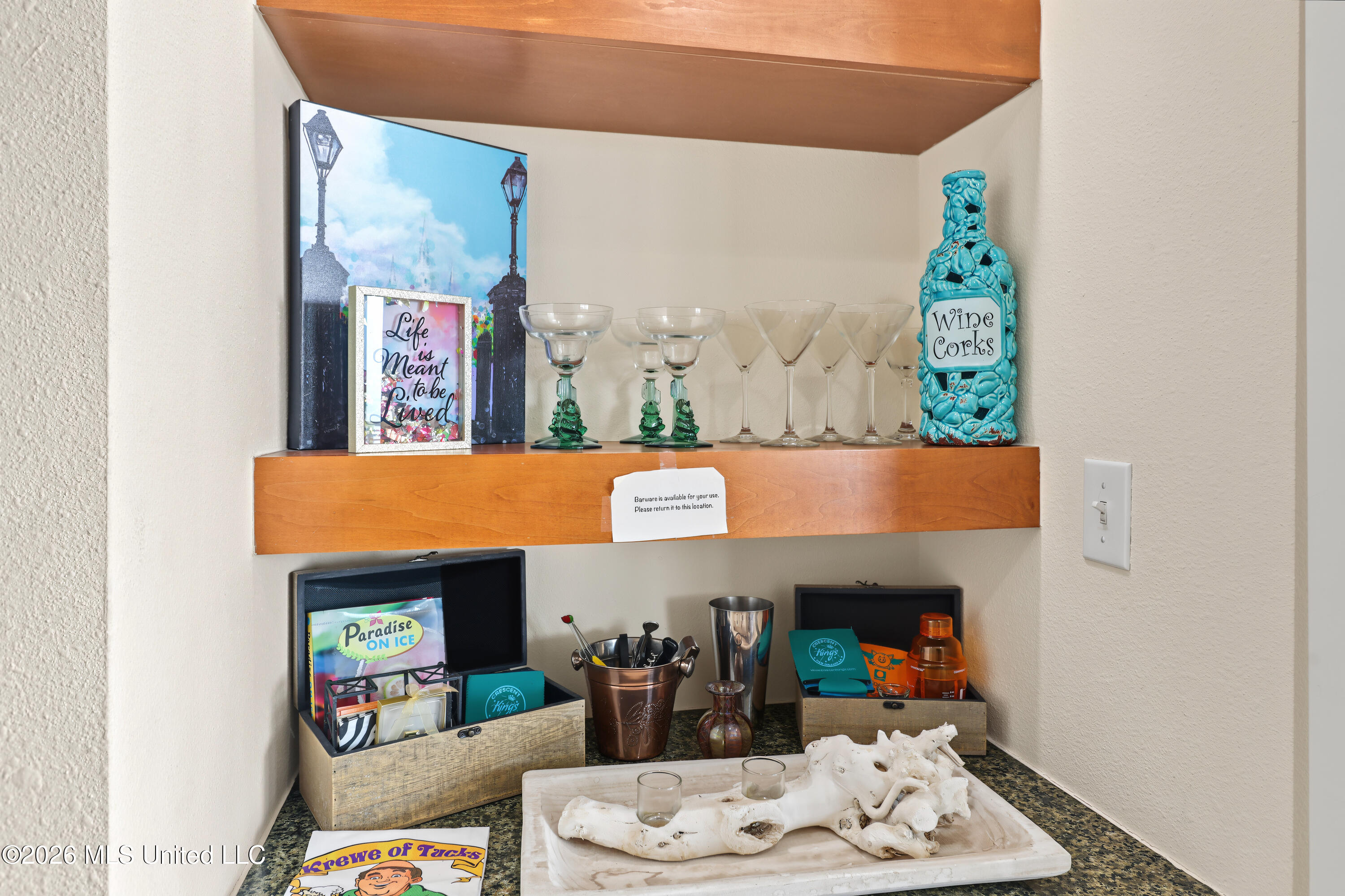 2060 Beach Boulevard Property Photo 14