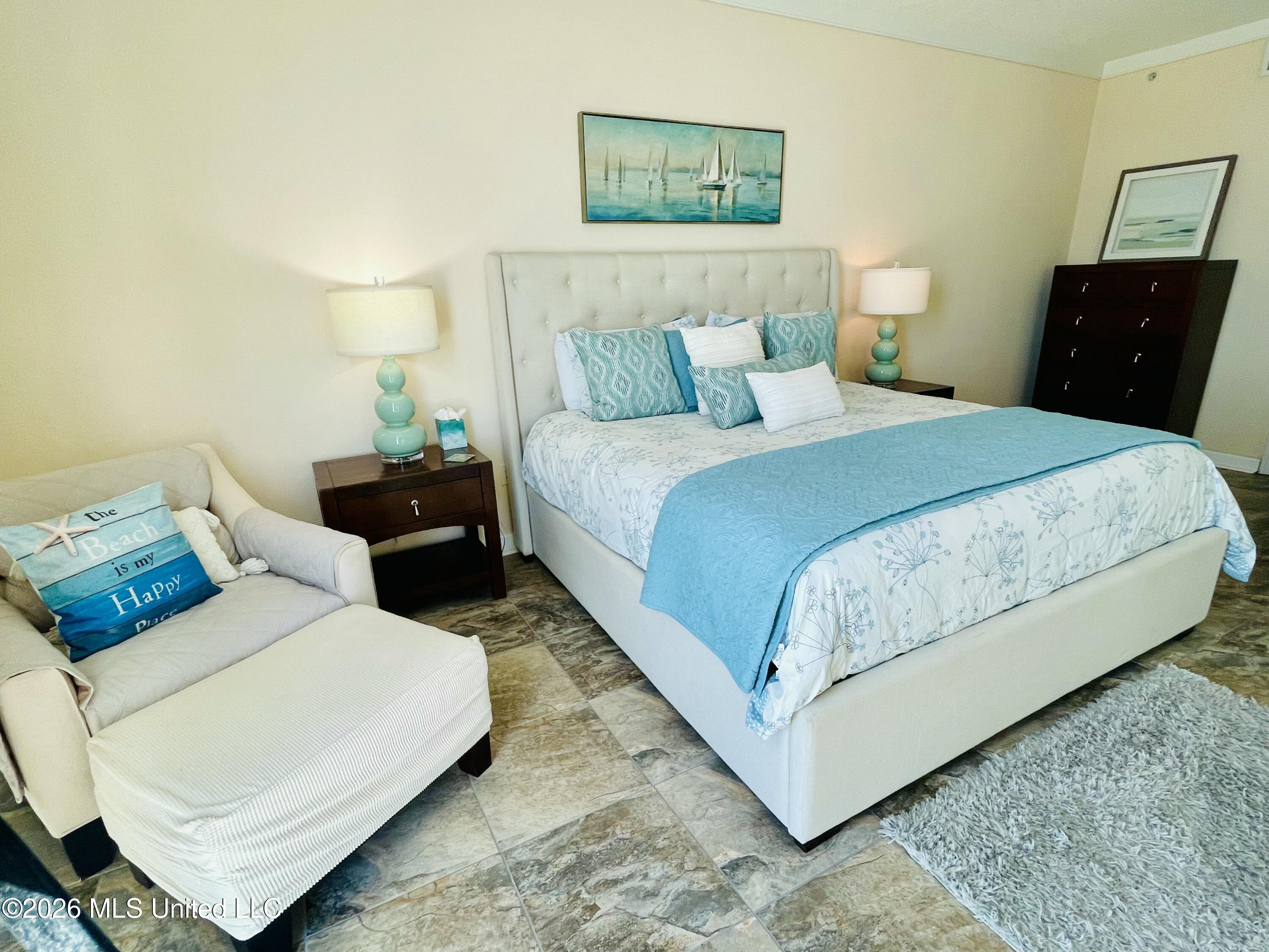 2060 Beach Boulevard Property Photo 22