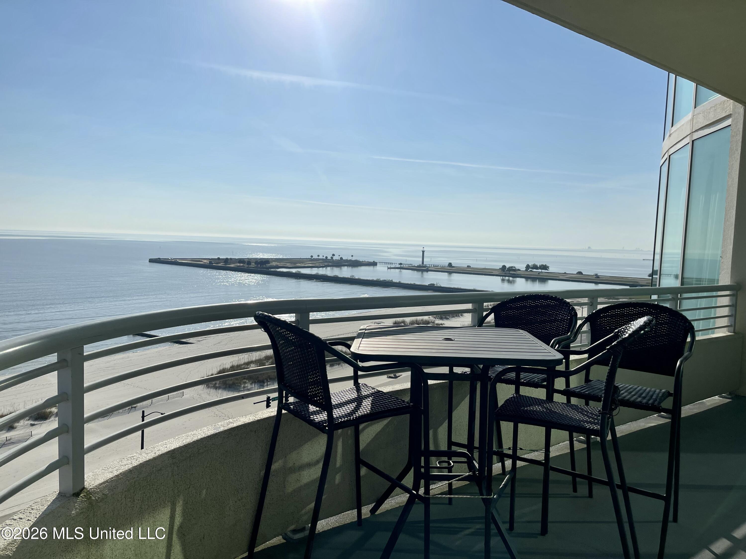 2060 Beach Boulevard Property Photo 27
