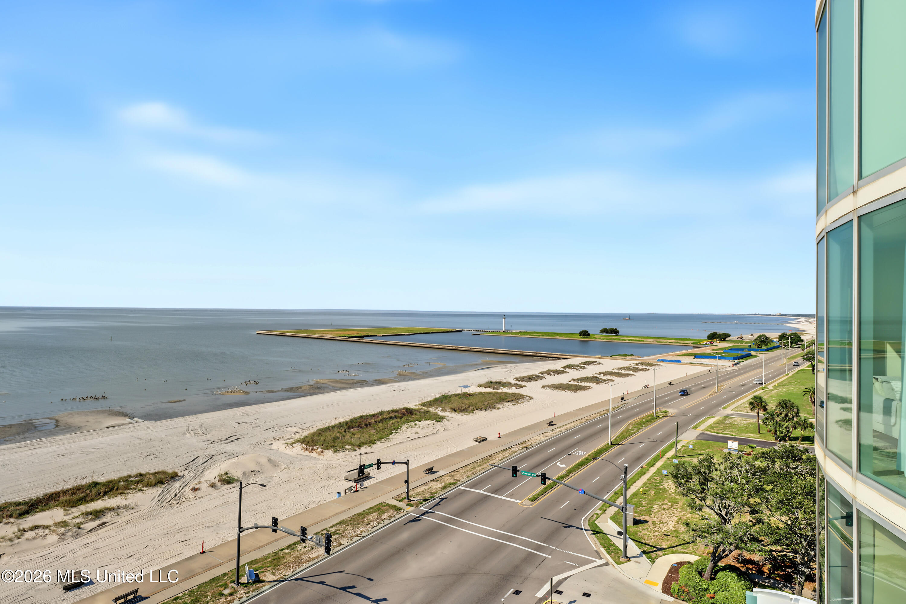 2060 Beach Boulevard Property Photo 32