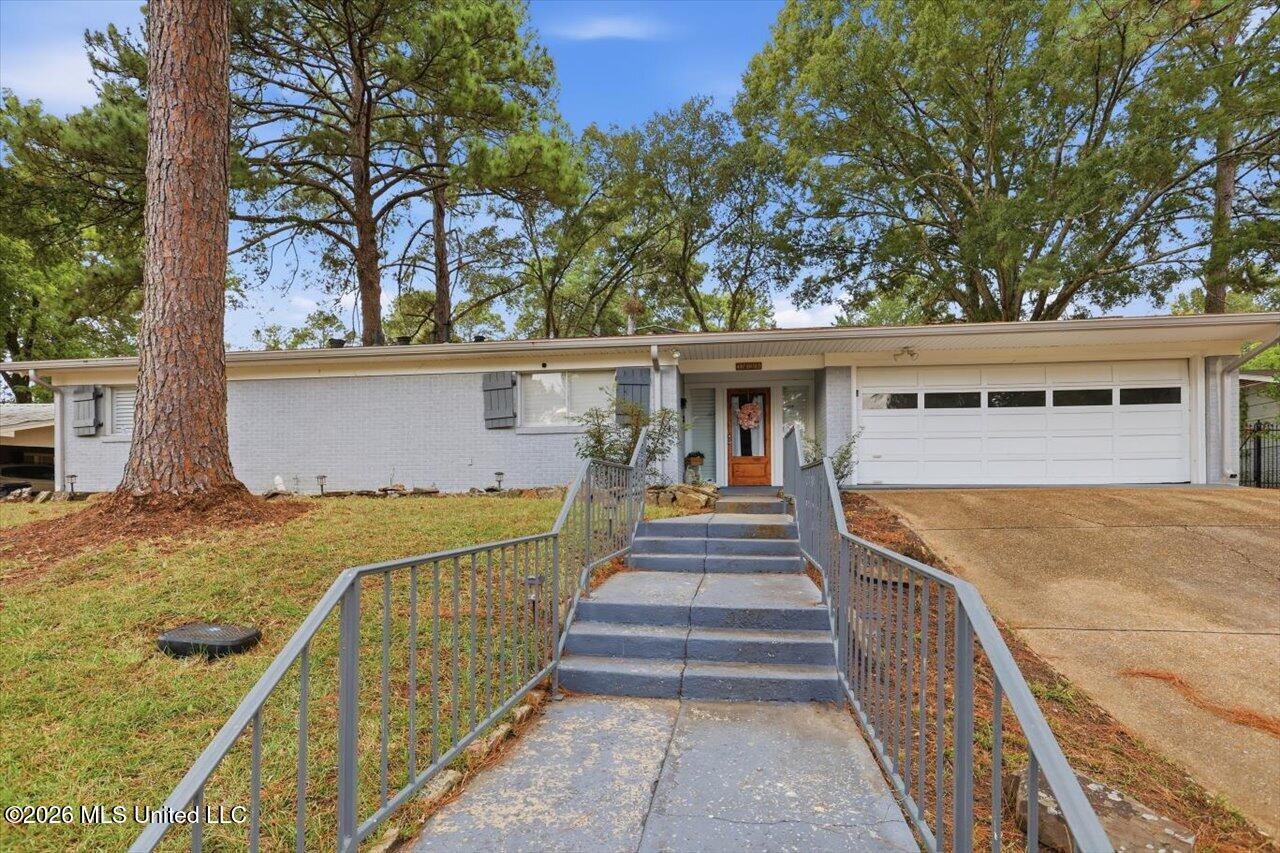 1435 Kimwood Drive Property Photo 1