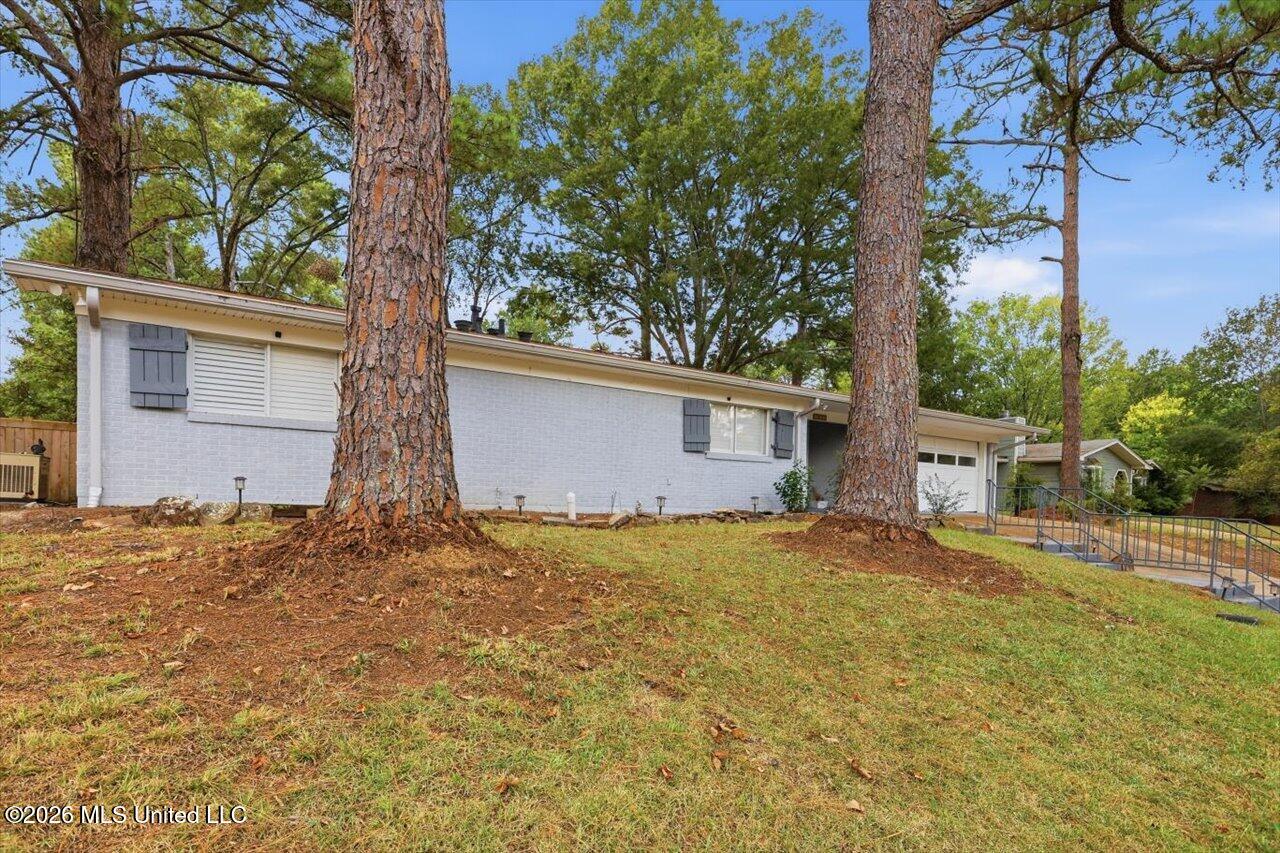 1435 Kimwood Drive Property Photo 2