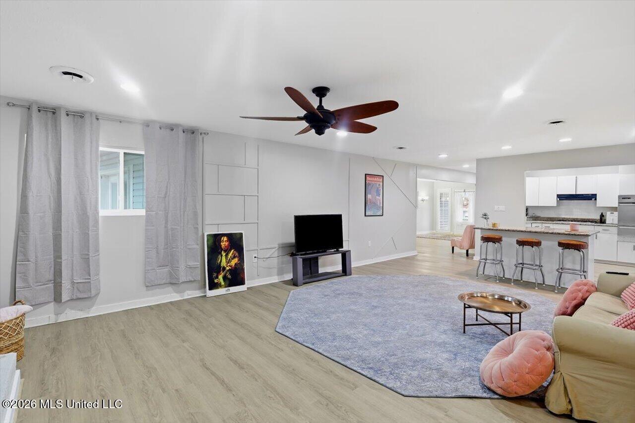 1435 Kimwood Drive Property Photo 3