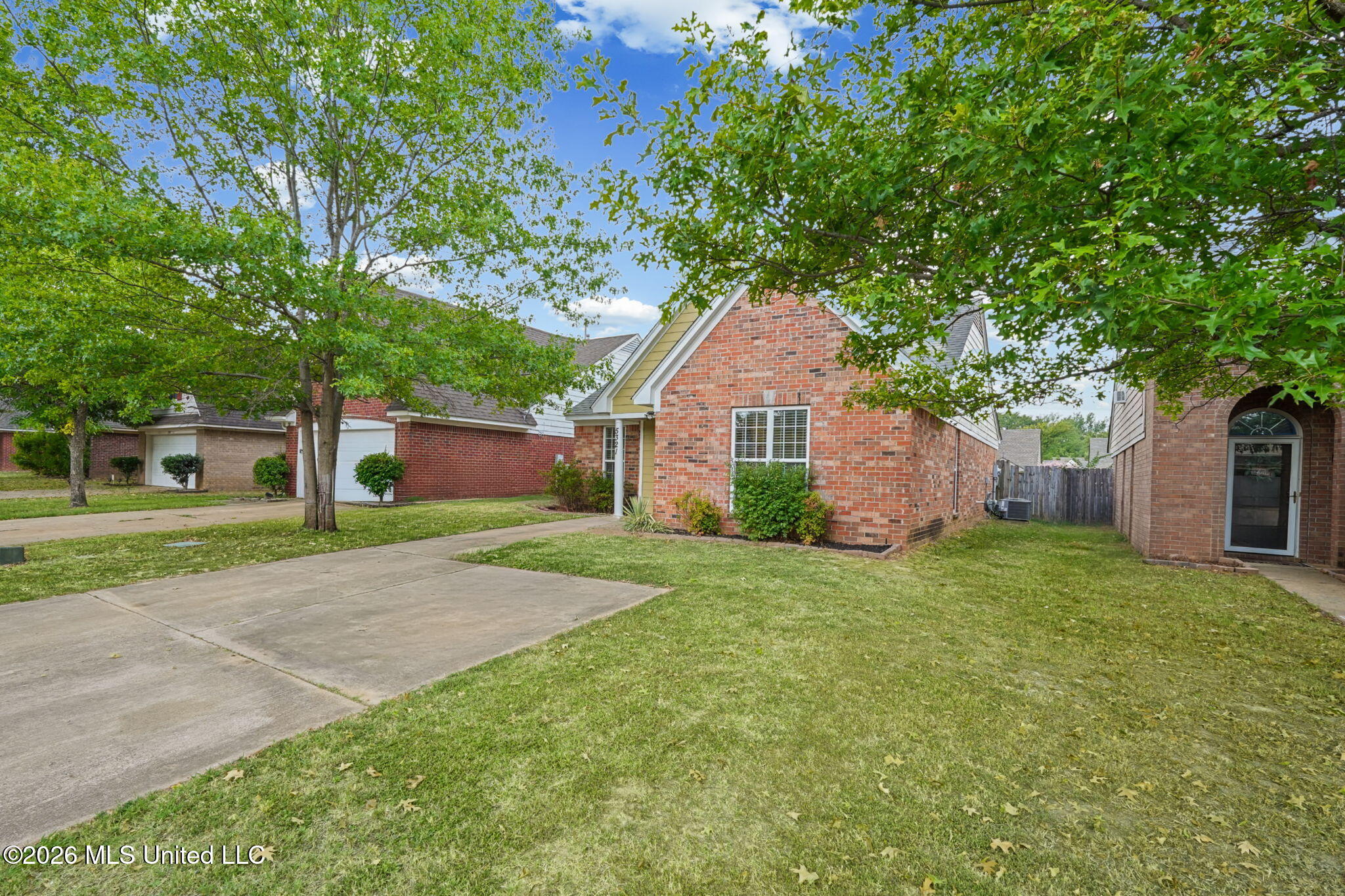 5321 Kalian Cove Property Photo 3