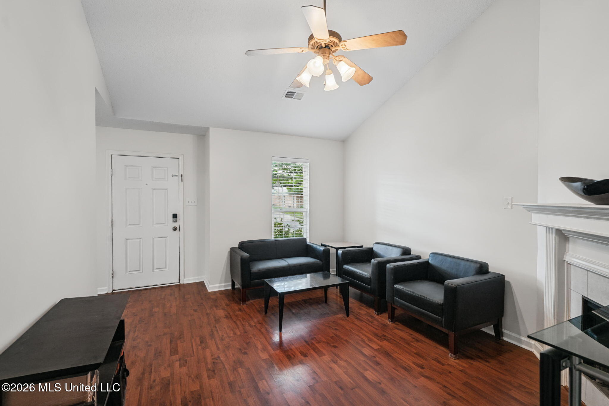 5321 Kalian Cove Property Photo 6