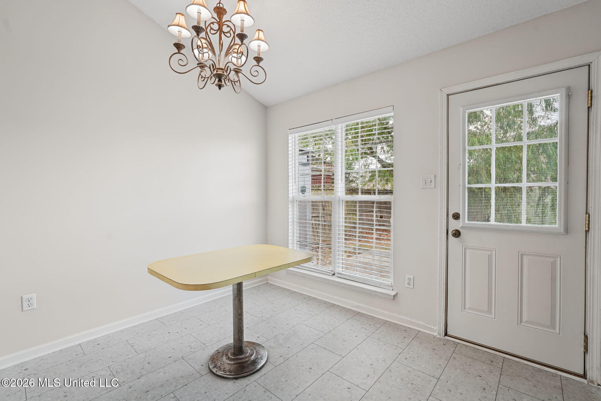 5321 Kalian Cove Property Photo 10