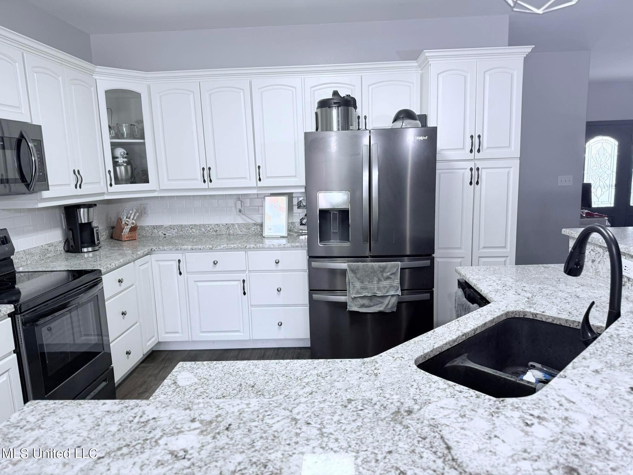 7345 Amberwood Lane Property Photo 6