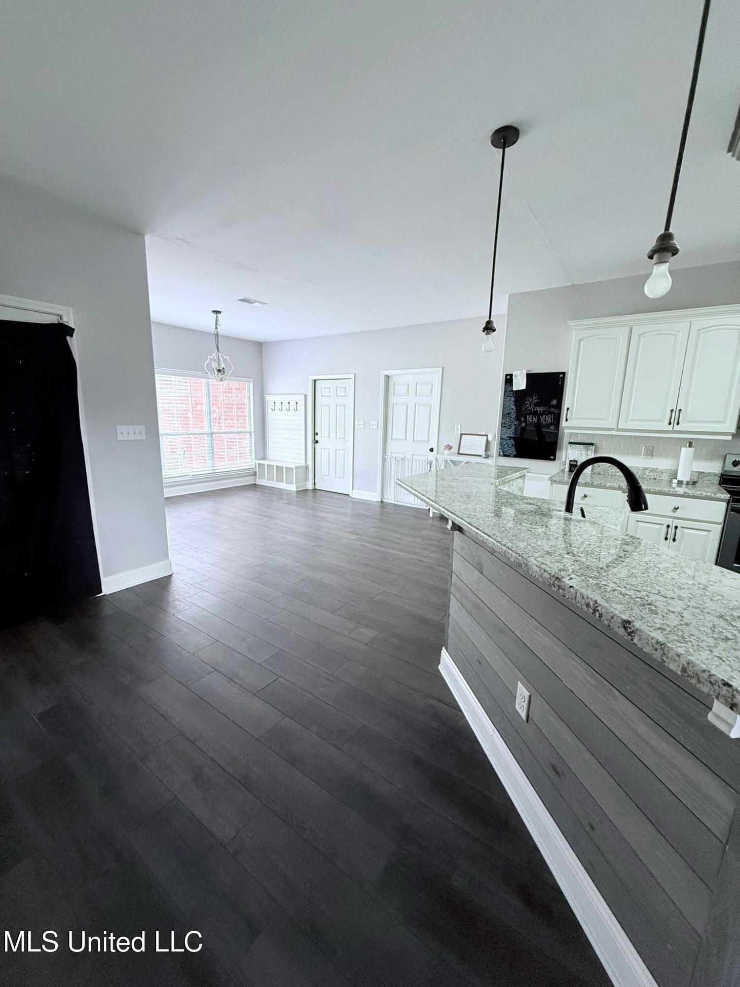 7345 Amberwood Lane Property Photo 10