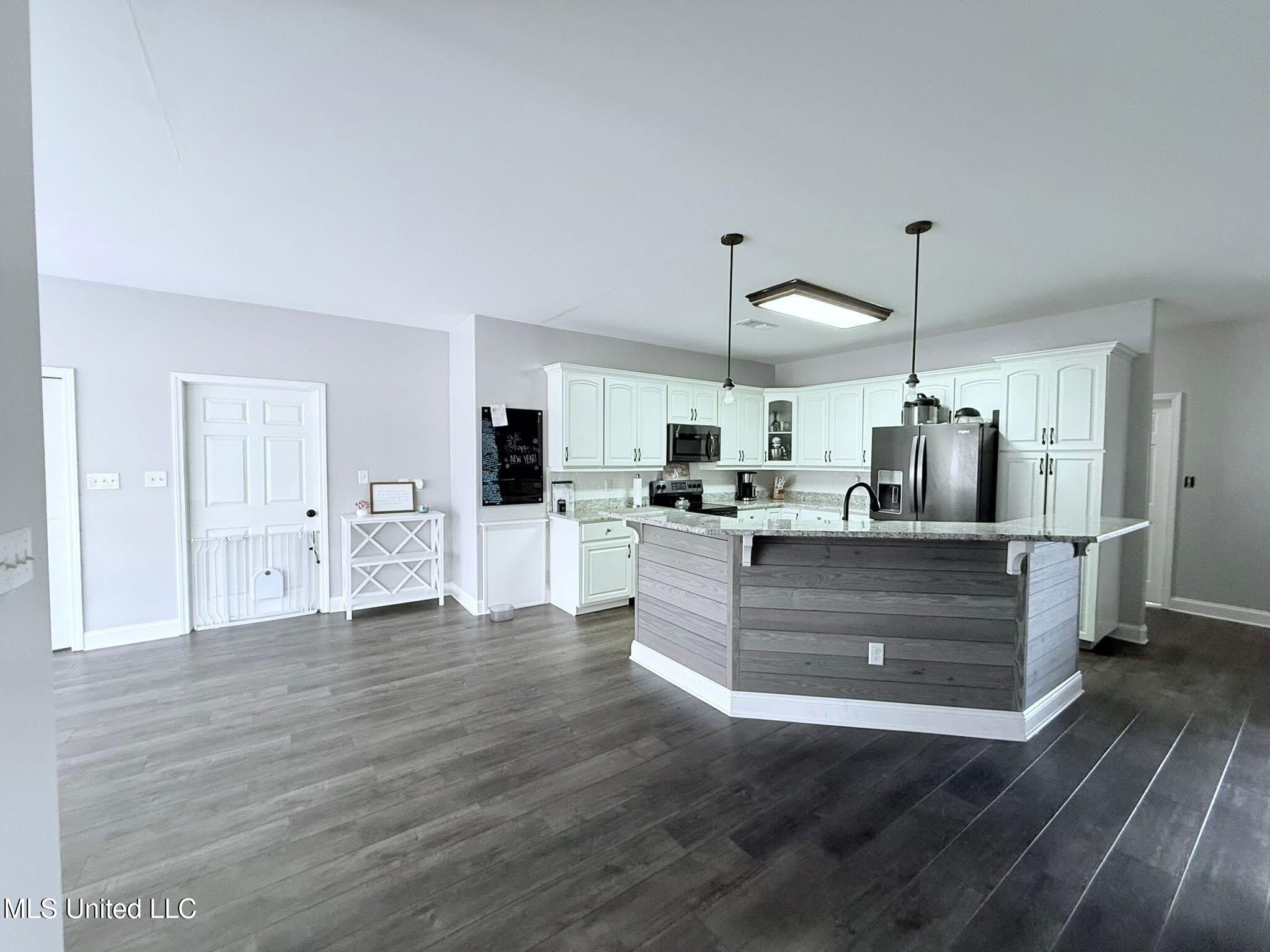 7345 Amberwood Lane Property Photo 12