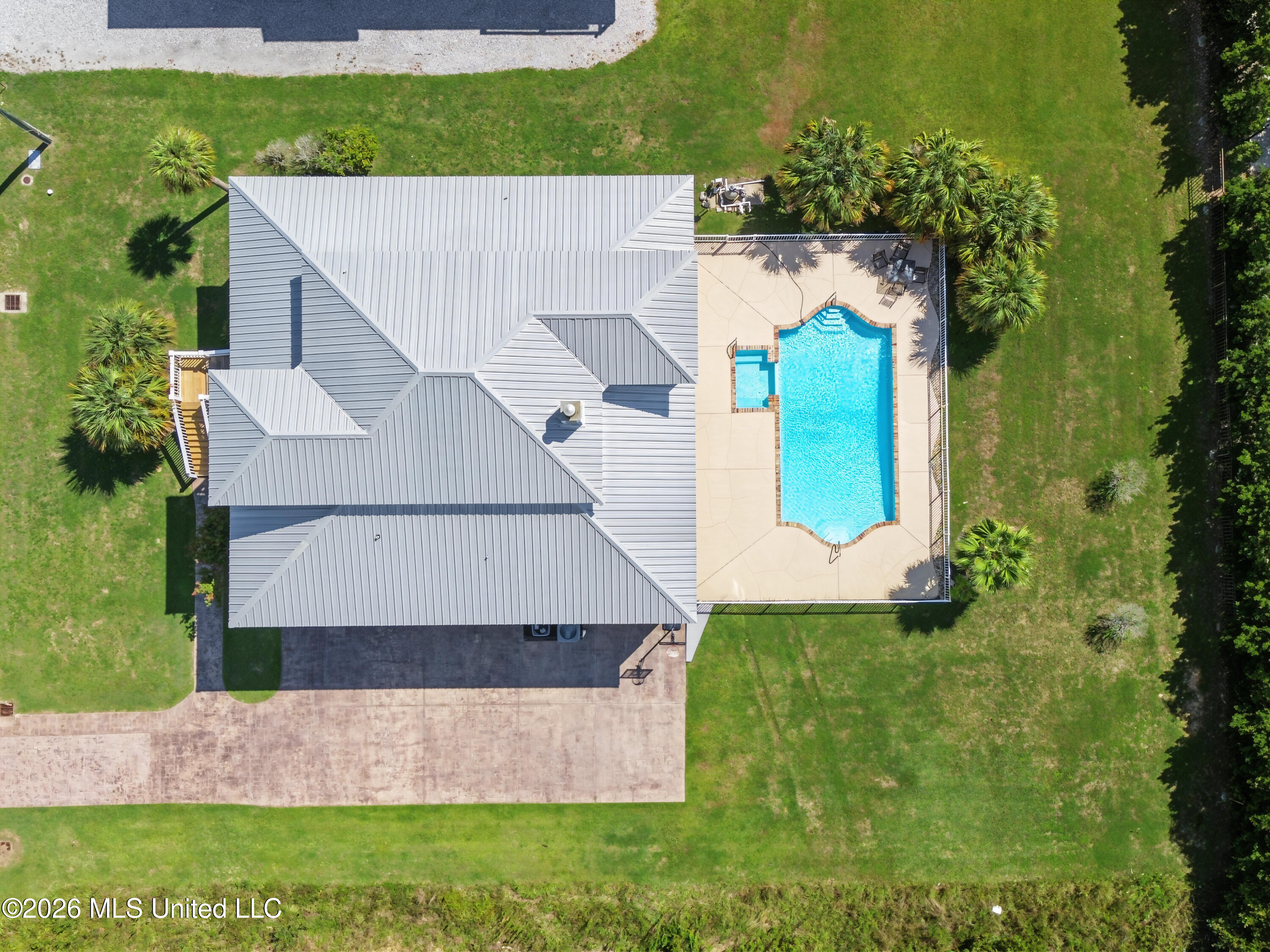 312 S Seashore Avenue Property Photo 3