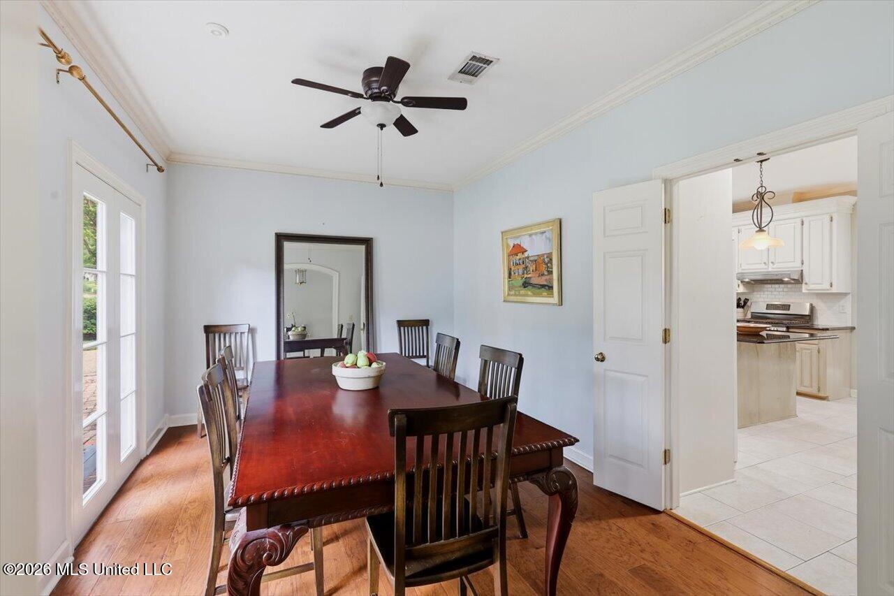 211 Winsmere Way Property Photo 5