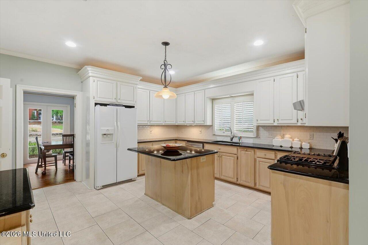 211 Winsmere Way Property Photo 7