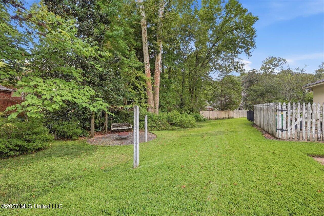 211 Winsmere Way Property Photo 23