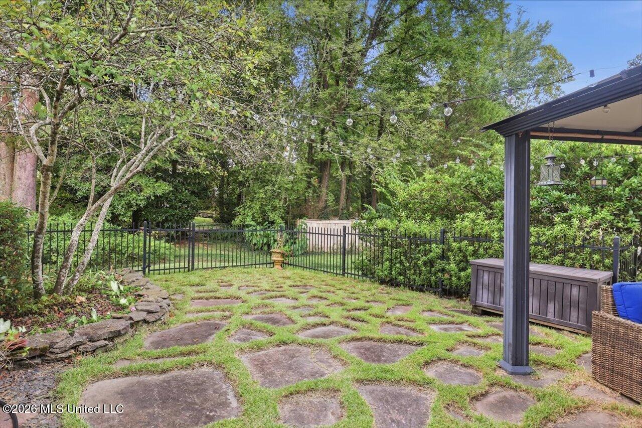 211 Winsmere Way Property Photo 26
