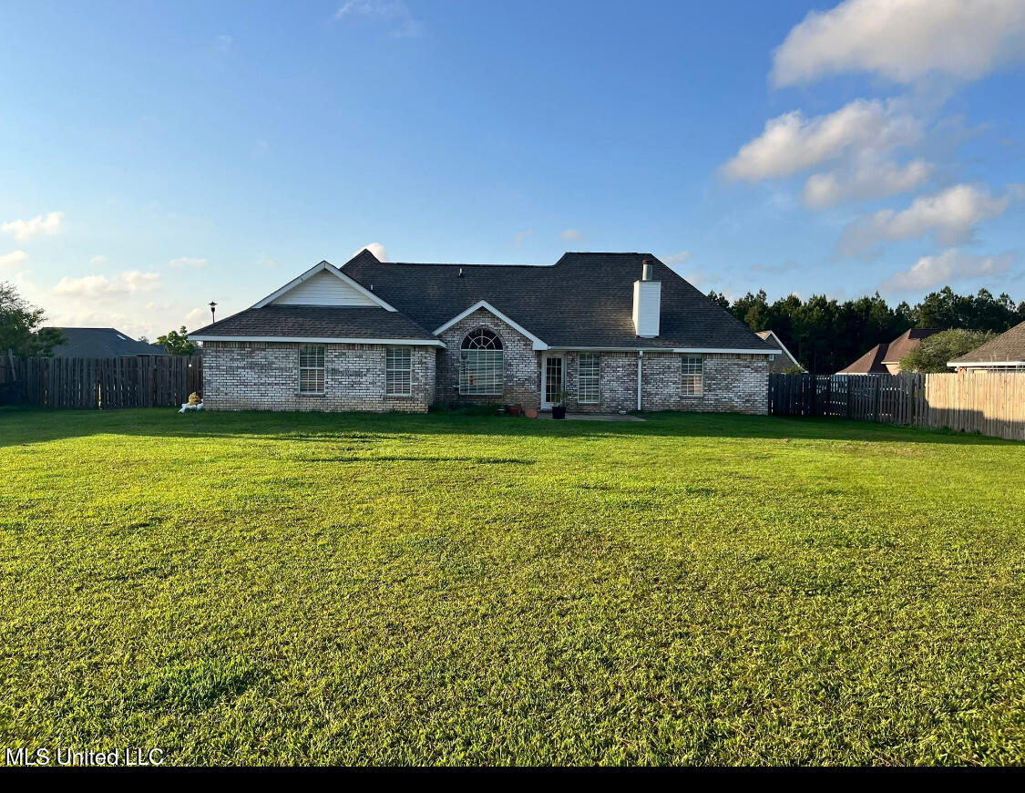 2917 Village Circle Property Photo 2