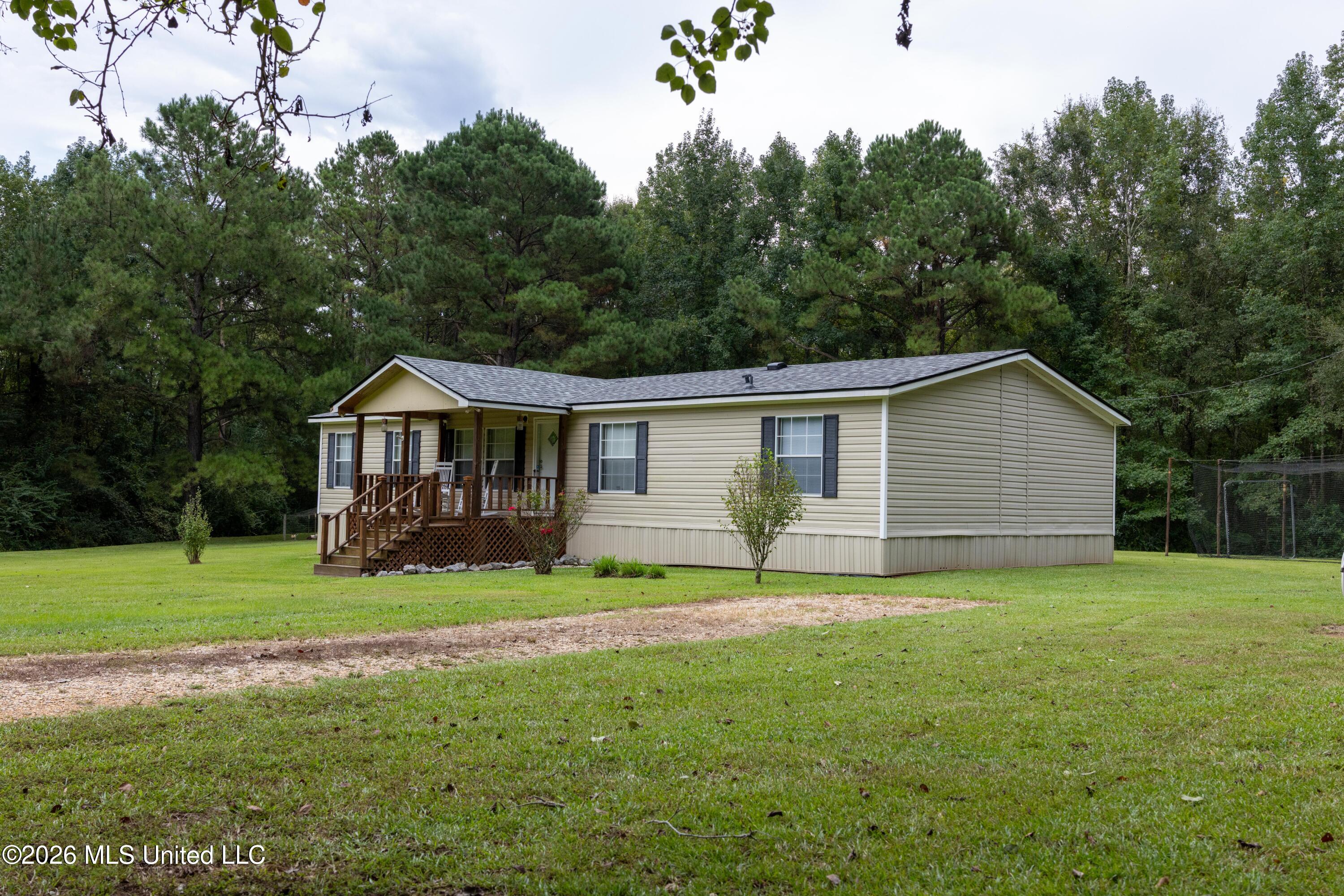 38 J W Lee Road Property Photo 4
