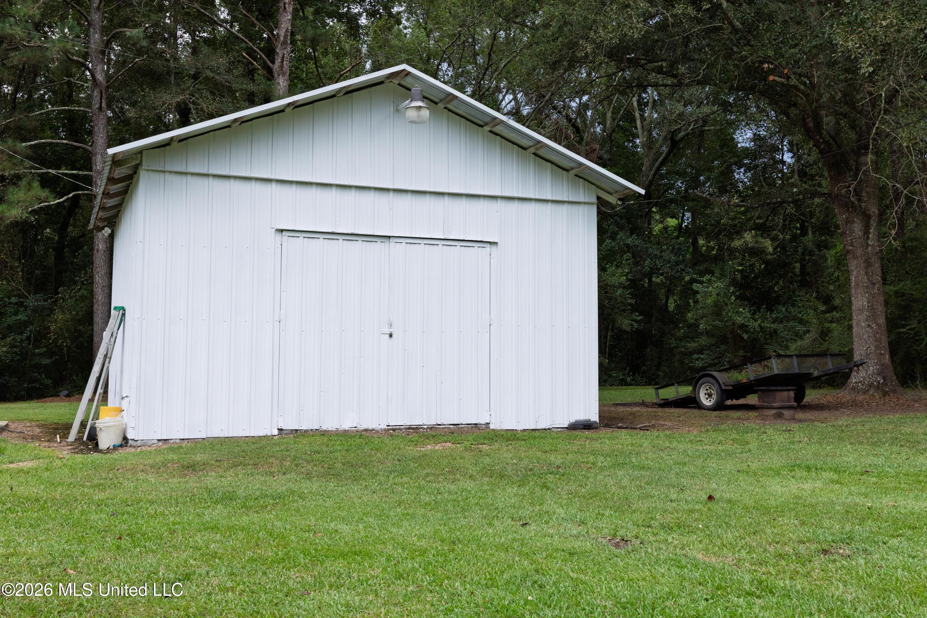 38 J W Lee Road Property Photo 9