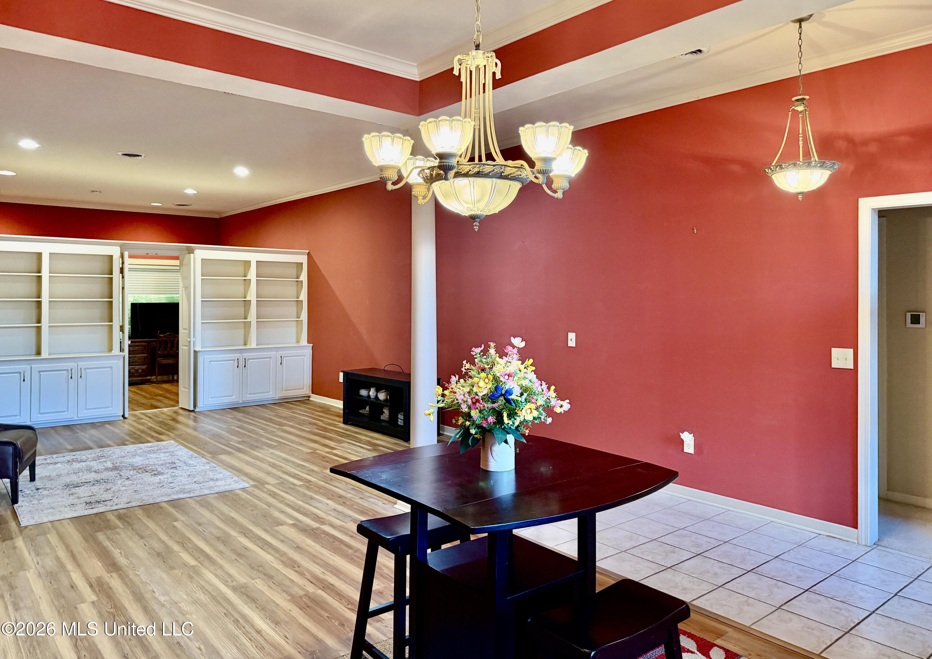 211 S Twin Lakes Property Photo 7