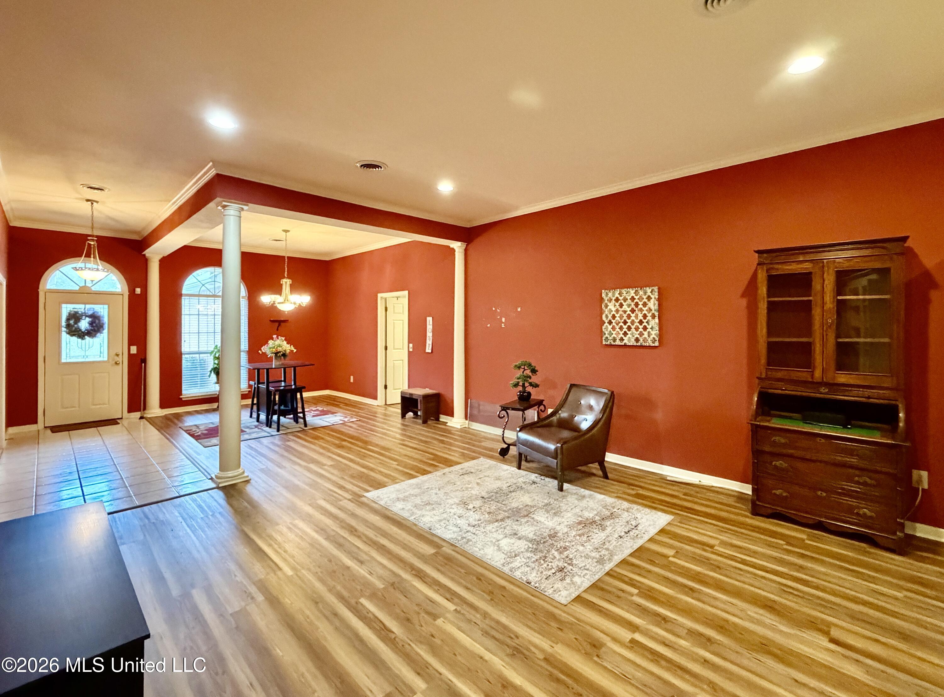 211 S Twin Lakes Property Photo 10
