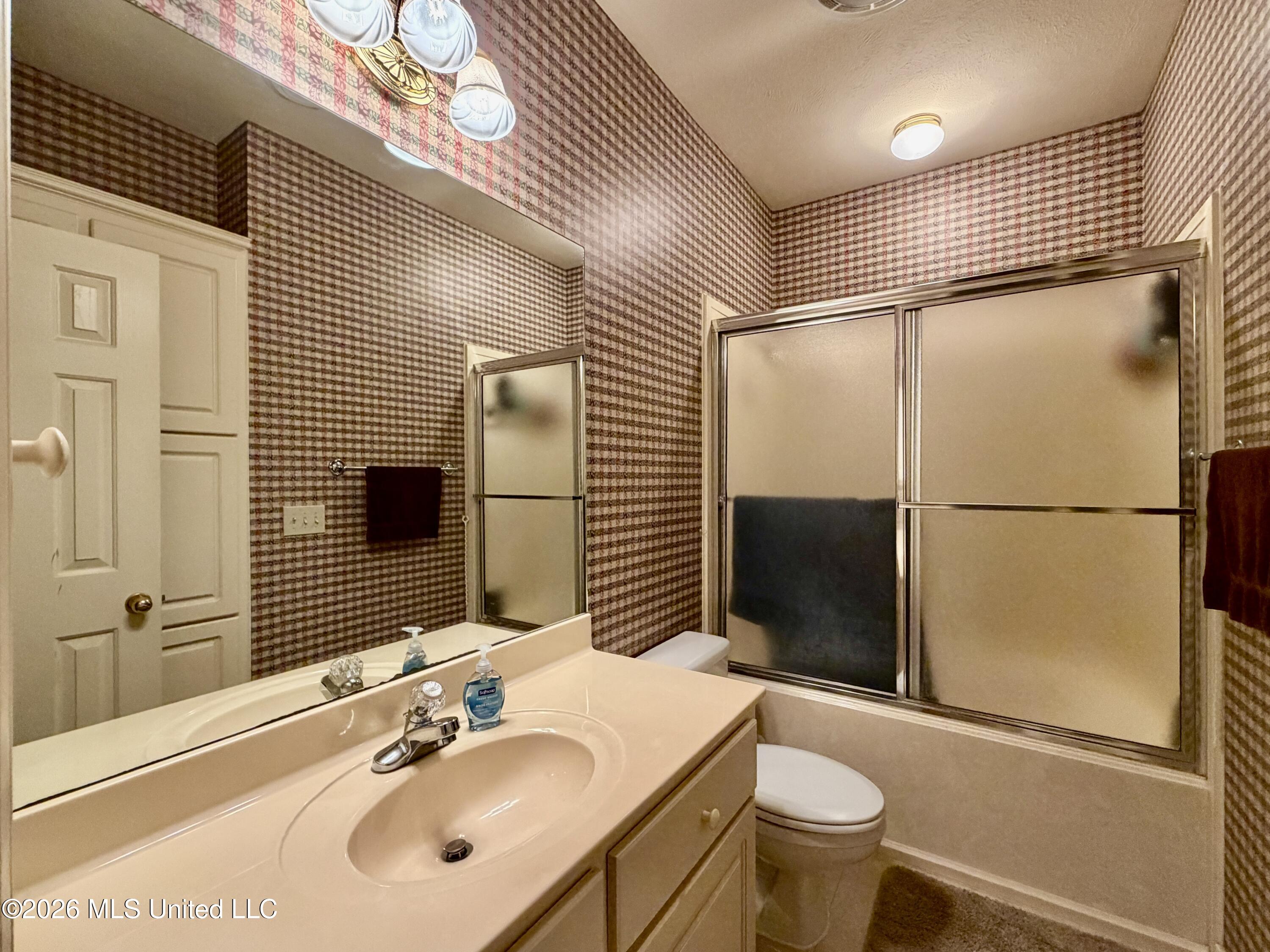 211 S Twin Lakes Property Photo 38