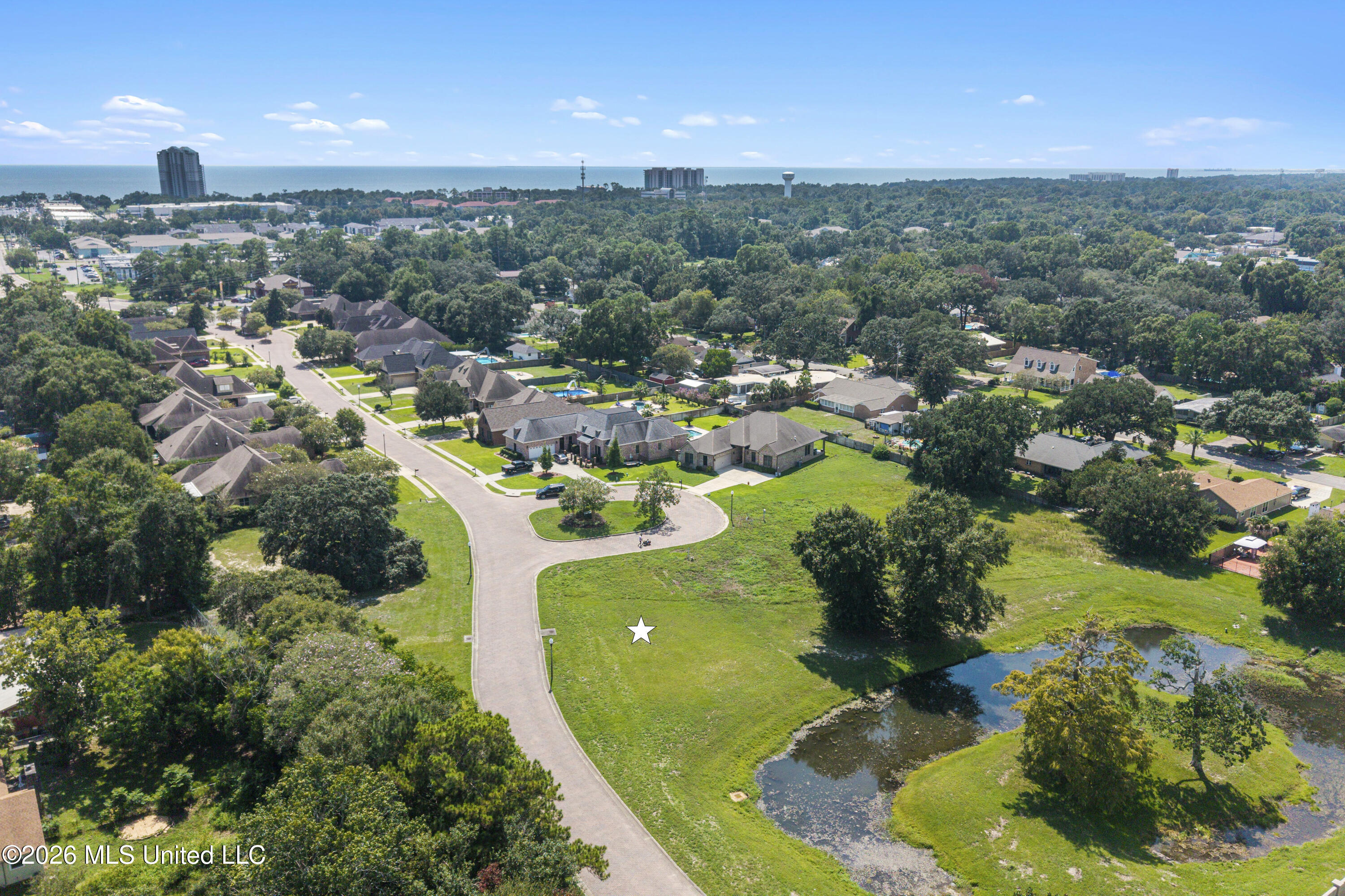 327 Goose Pointe Boulevard Property Photo 6