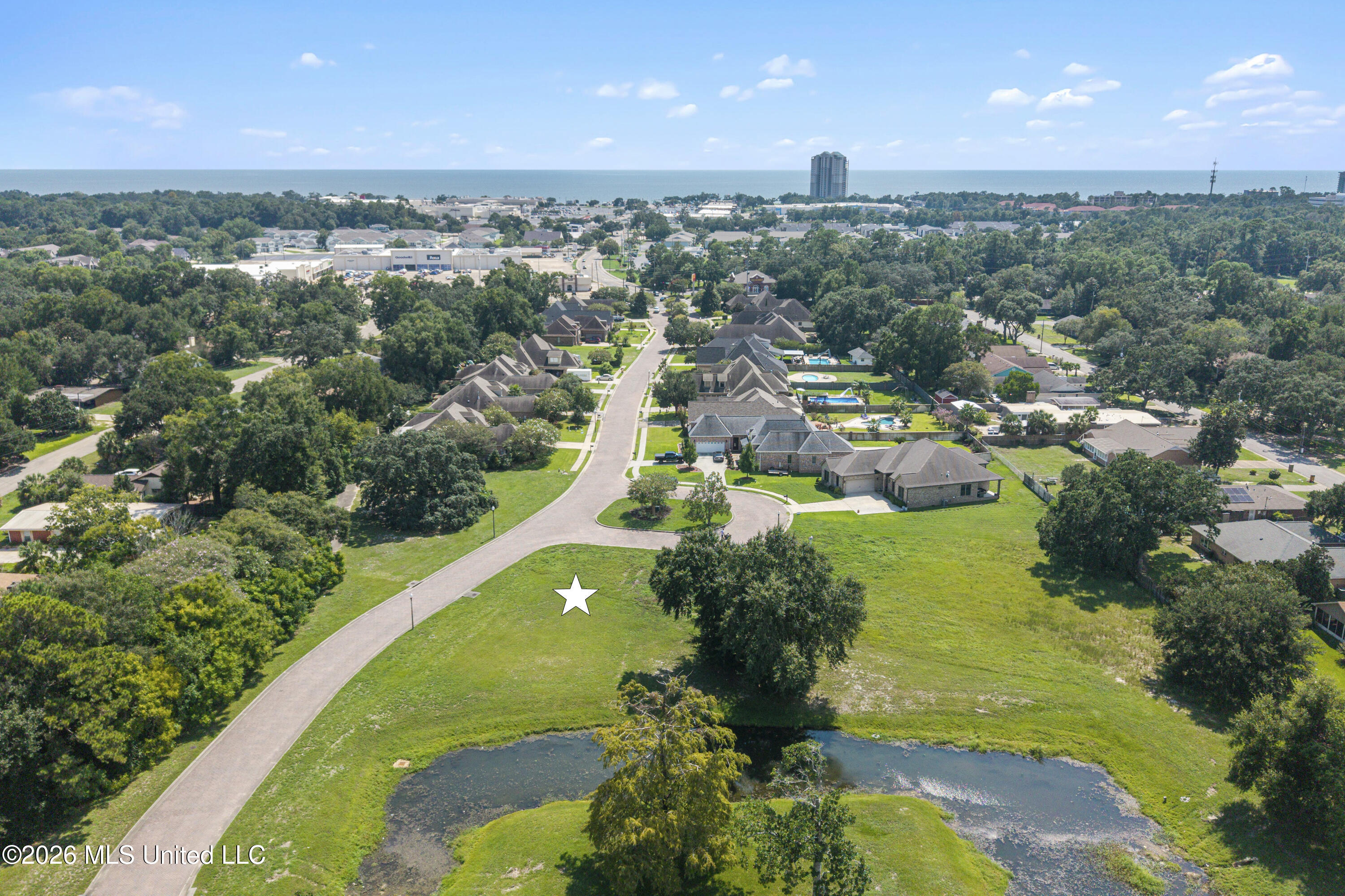 327 Goose Pointe Boulevard Property Photo 7