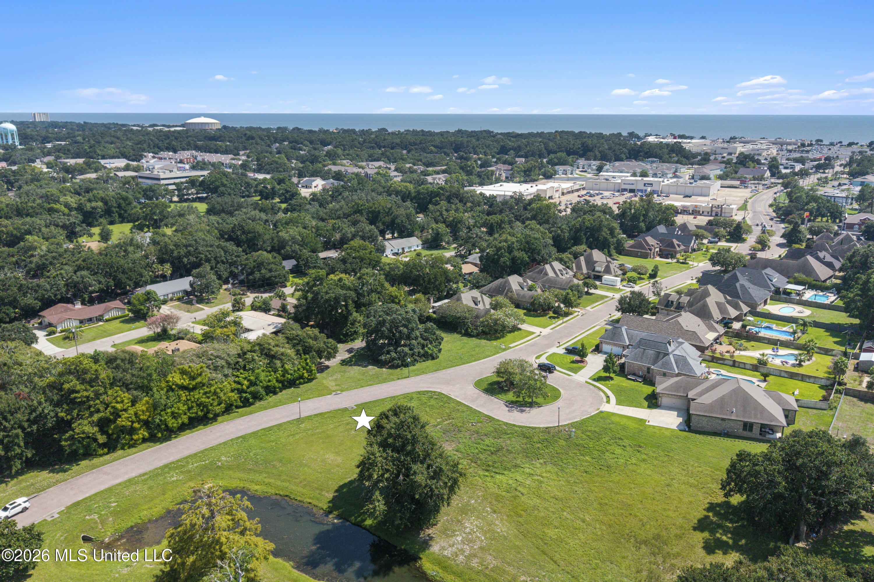 327 Goose Pointe Boulevard Property Photo 9