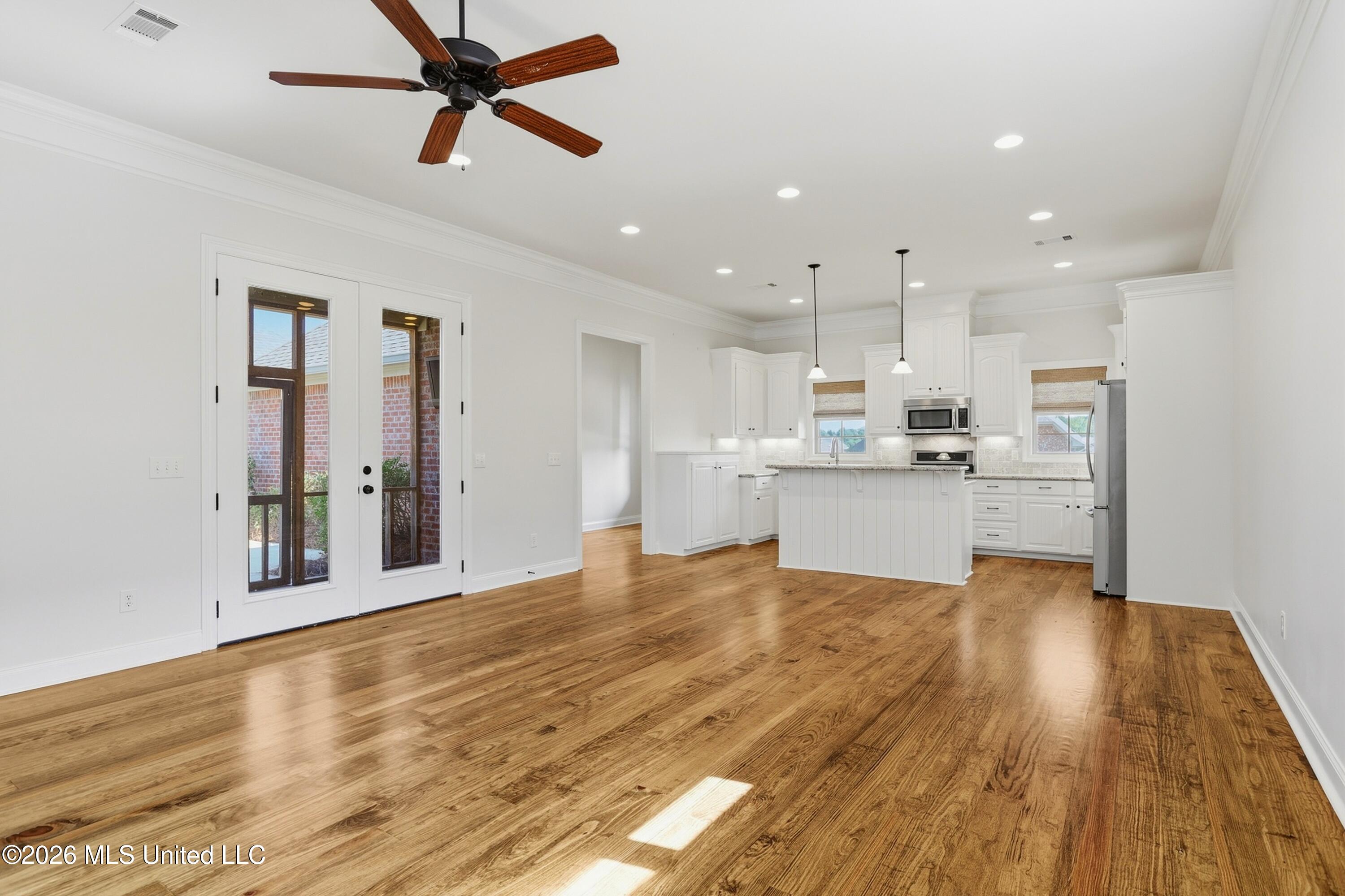 135 Martinique Drive Property Photo 12