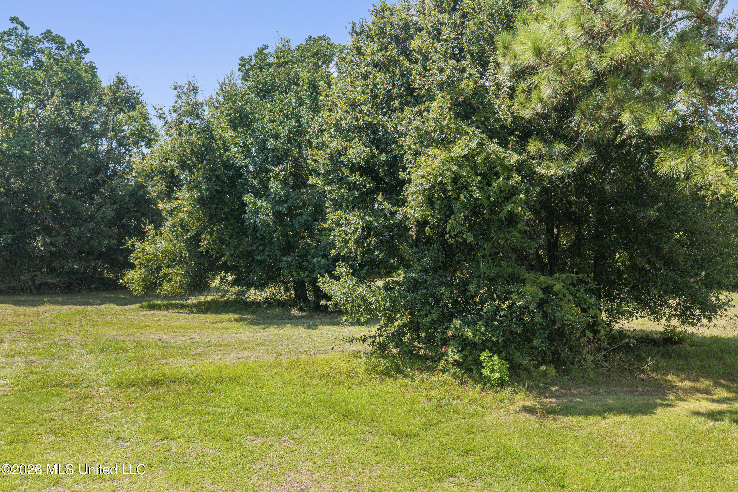 Goose Pointe Boulevard Property Photo 1