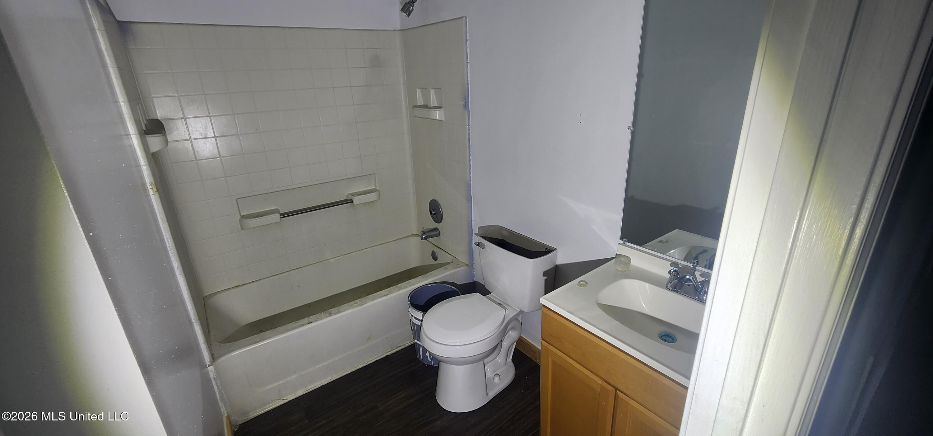 1100 Pine Tree Lane Property Photo 9