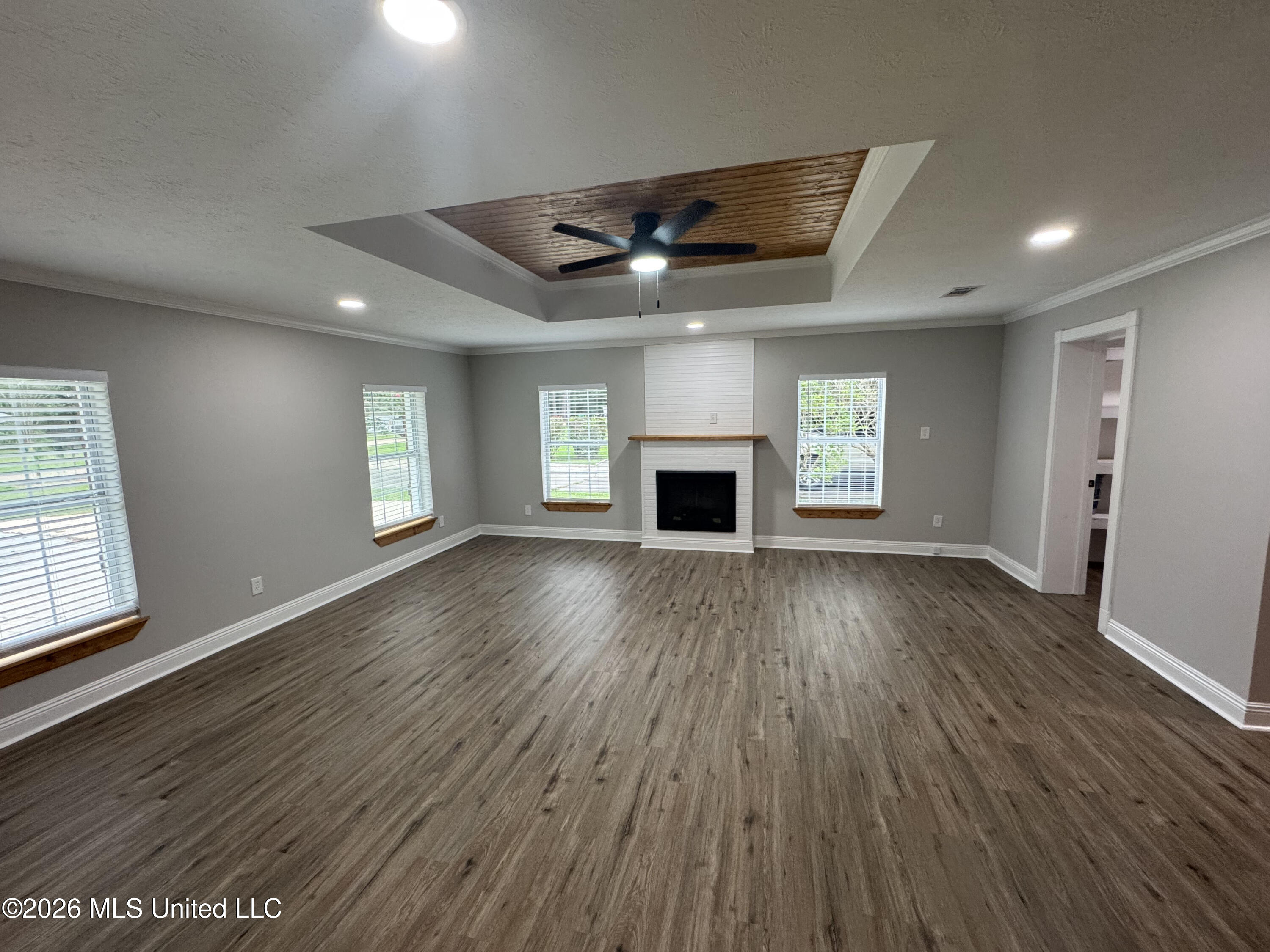 205 Avenue A Property Photo 8