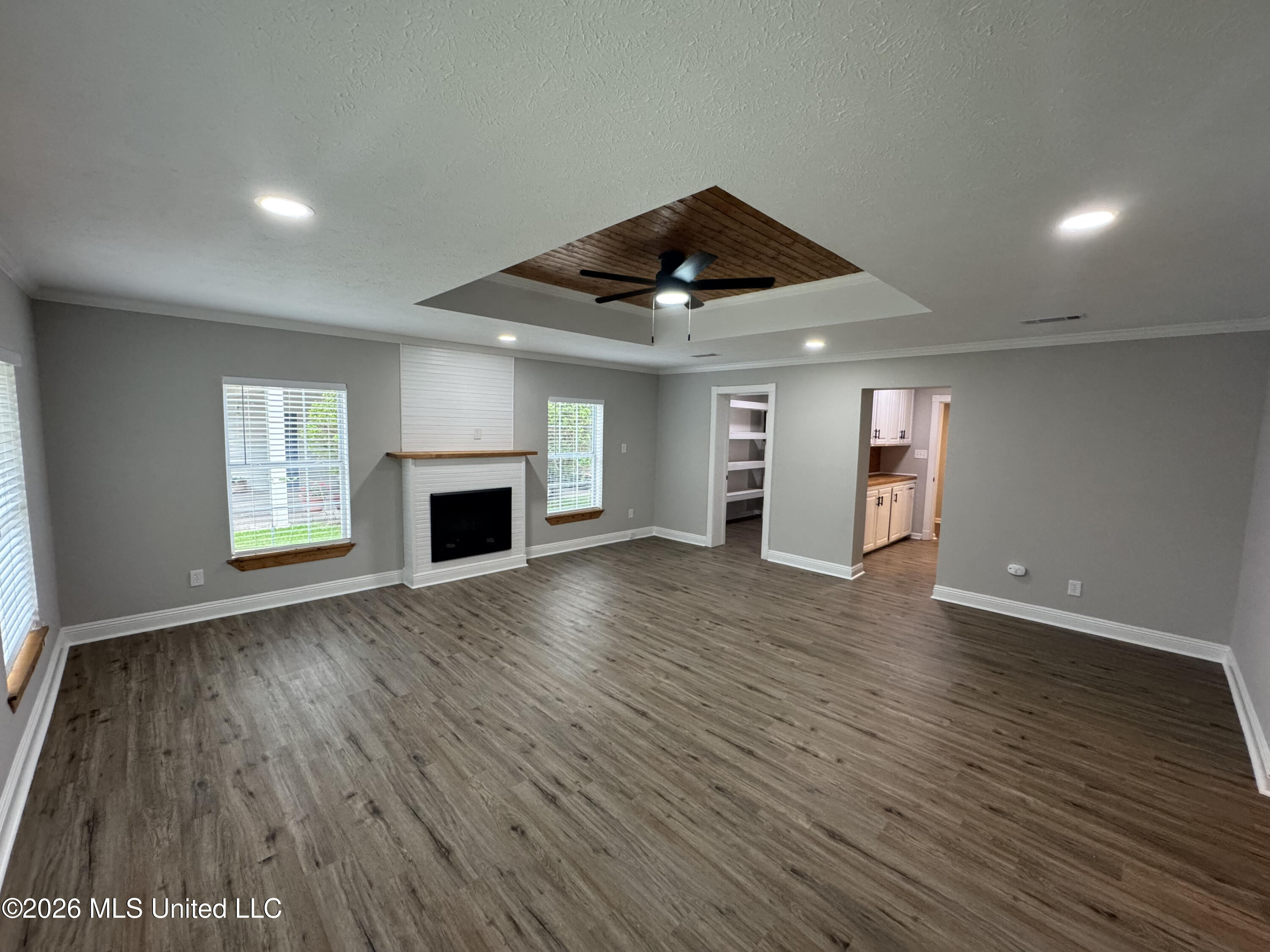 205 Avenue A Property Photo 9