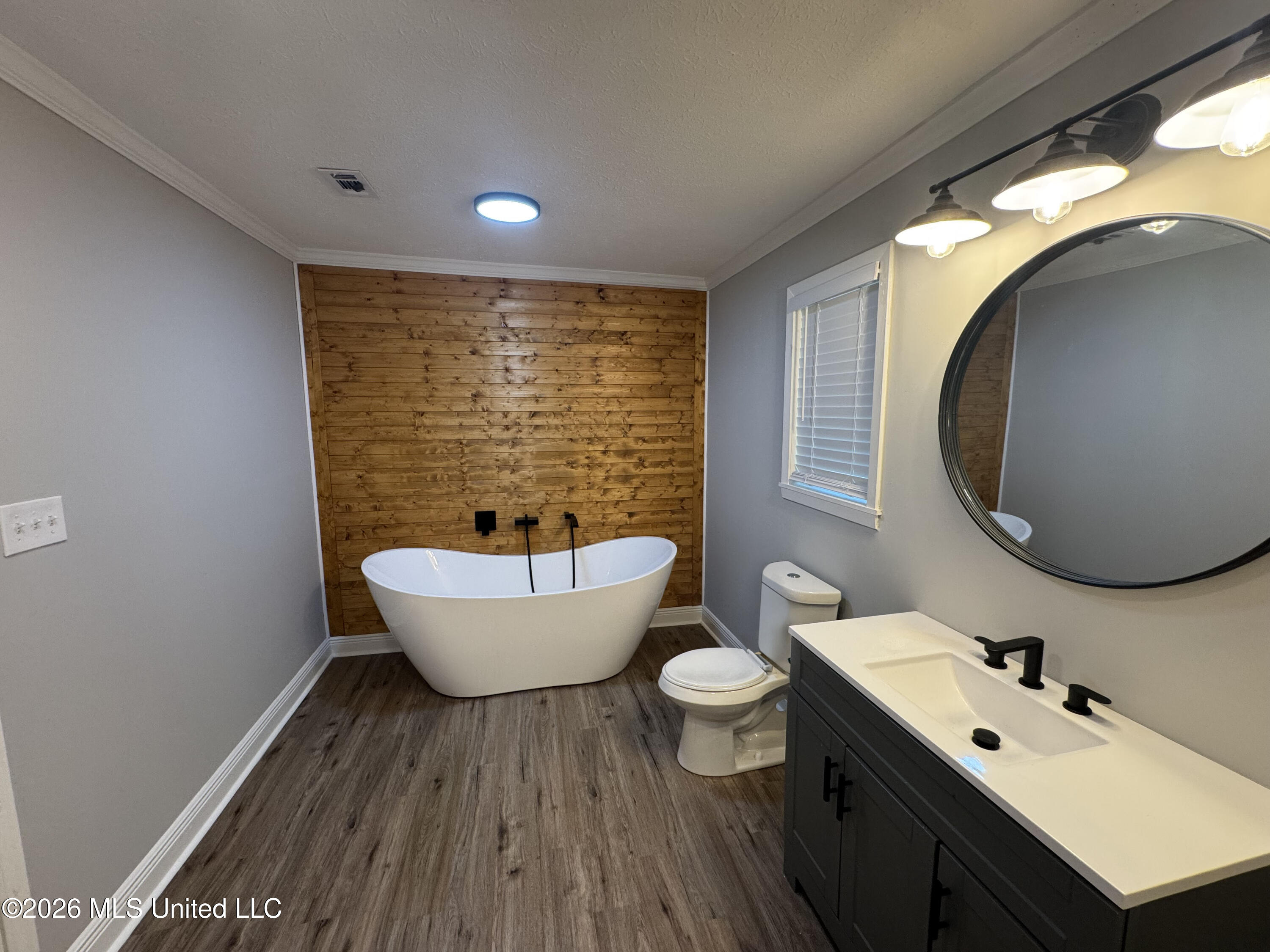 205 Avenue A Property Photo 14