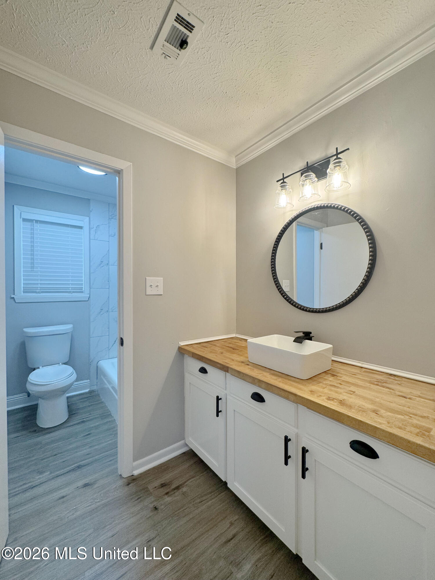 205 Avenue A Property Photo 17