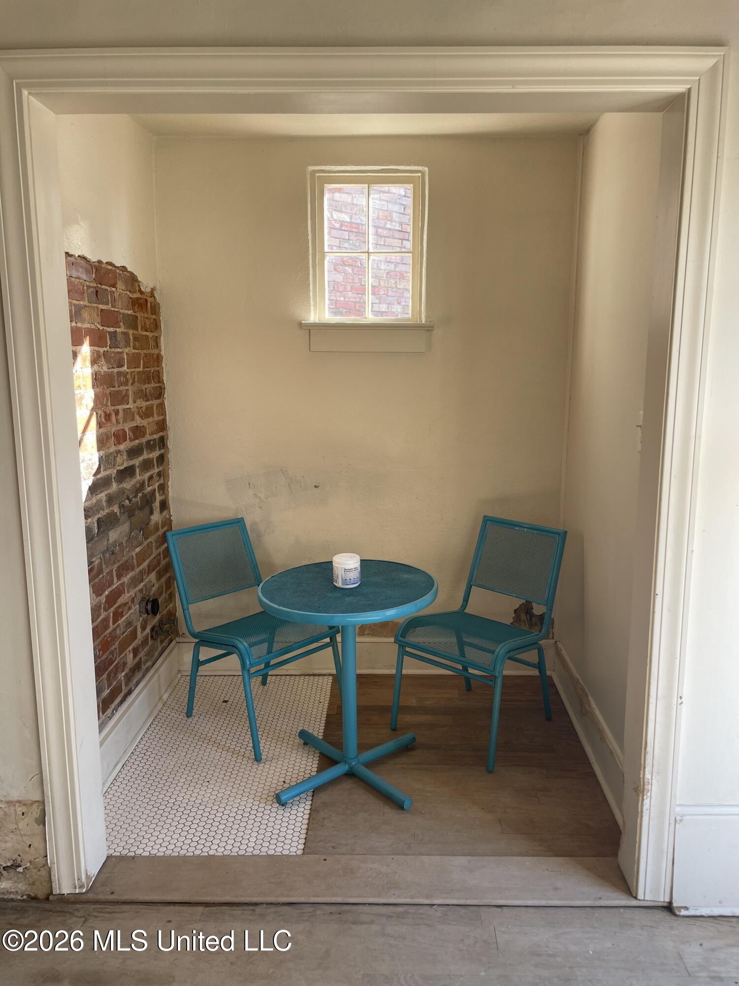 132 E Cherokee Street Property Photo 4