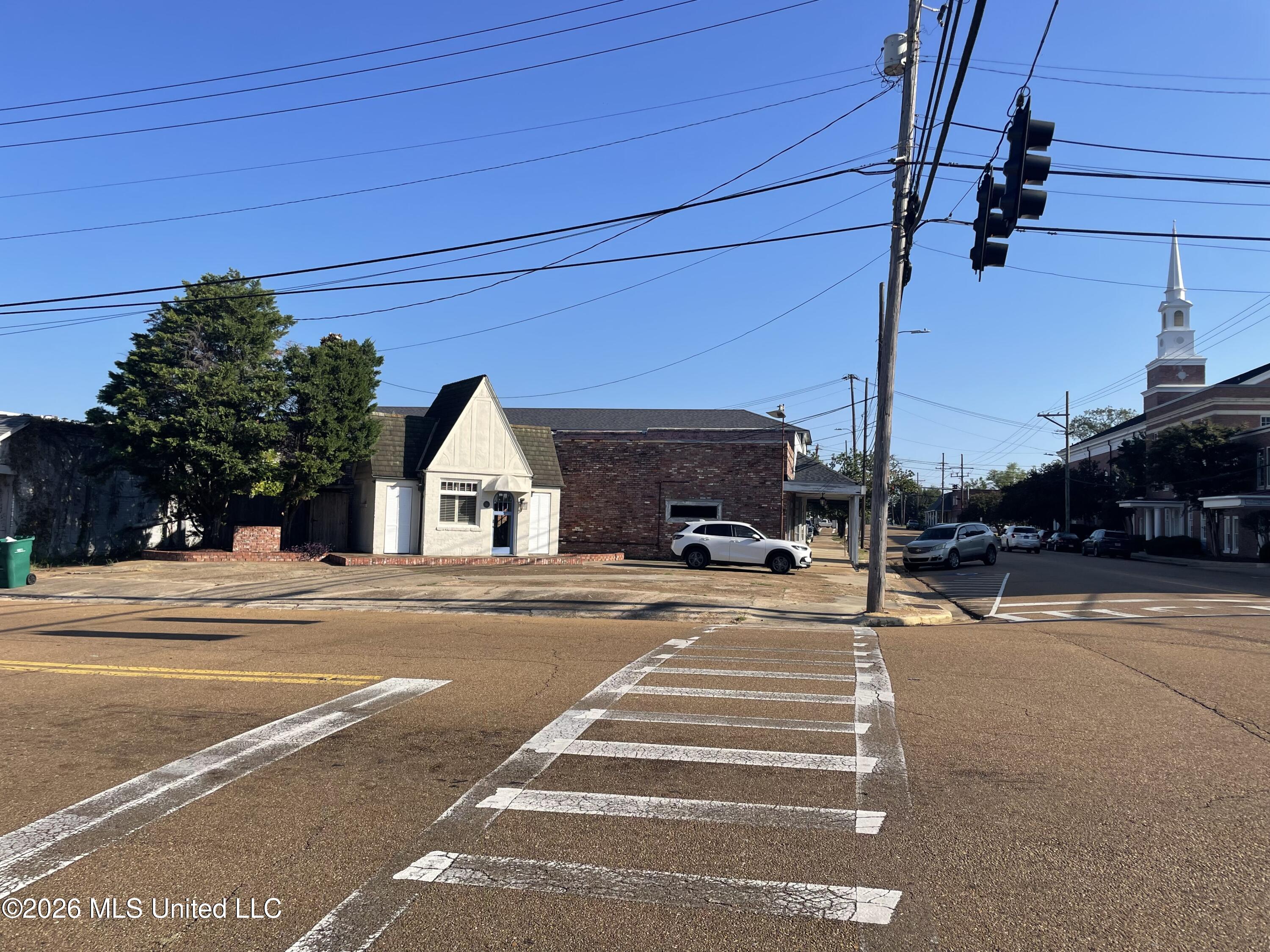 132 E Cherokee Street Property Photo 18